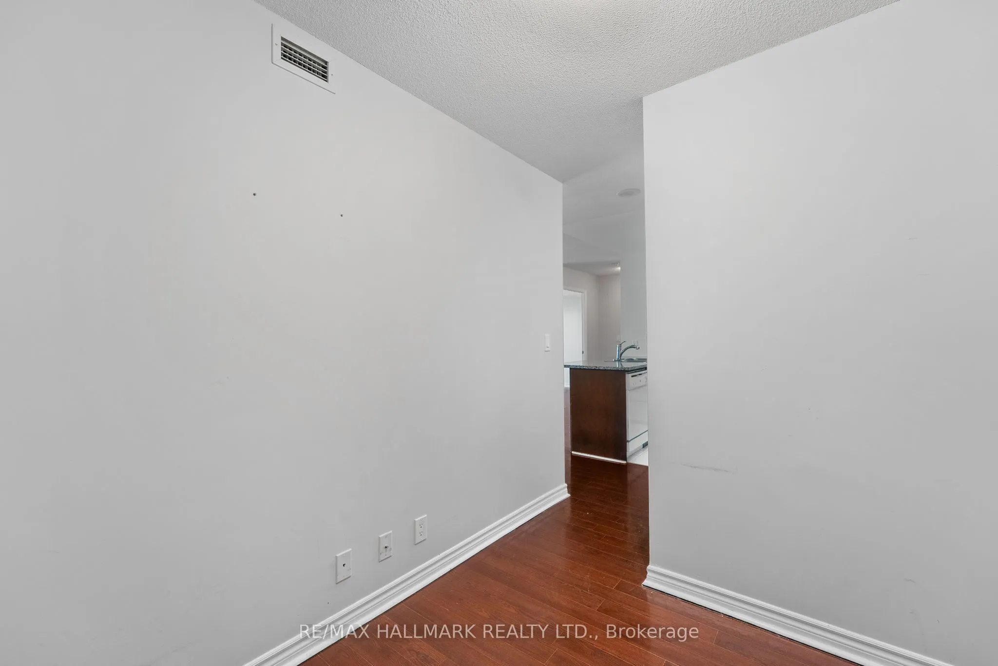 68 Grangeway Avenue, #909