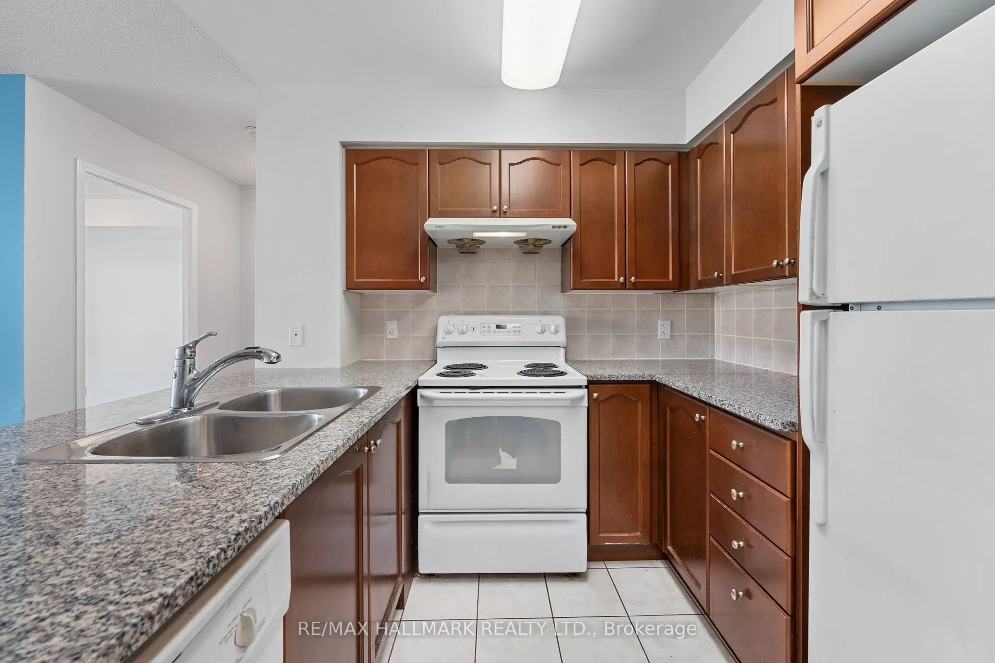 68 Grangeway Avenue, #909