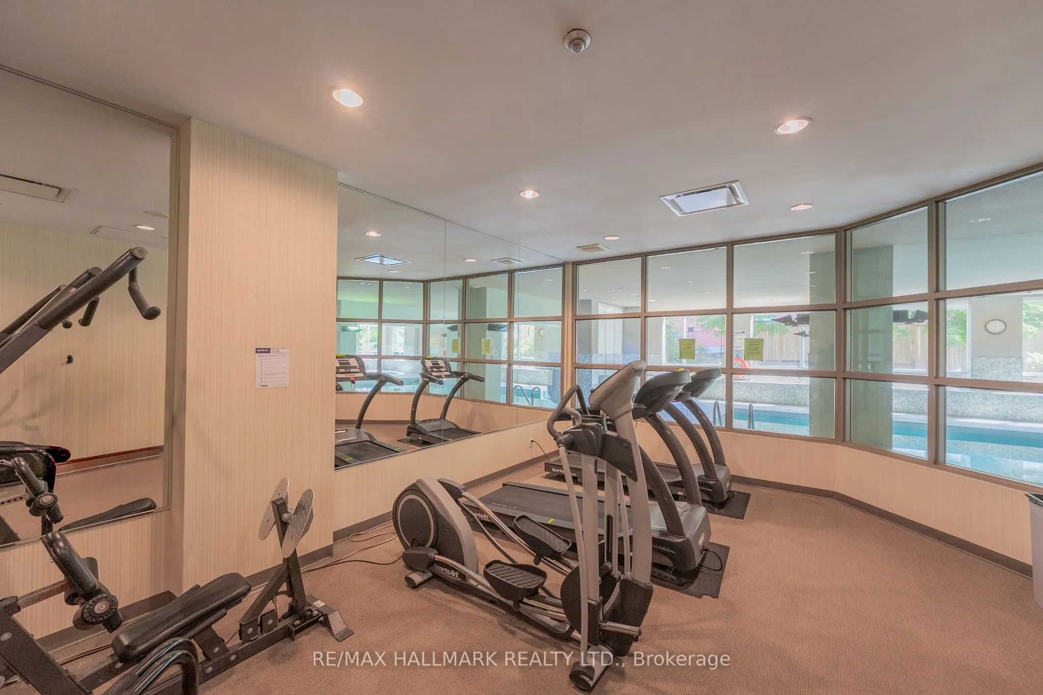 68 Grangeway Avenue, #909