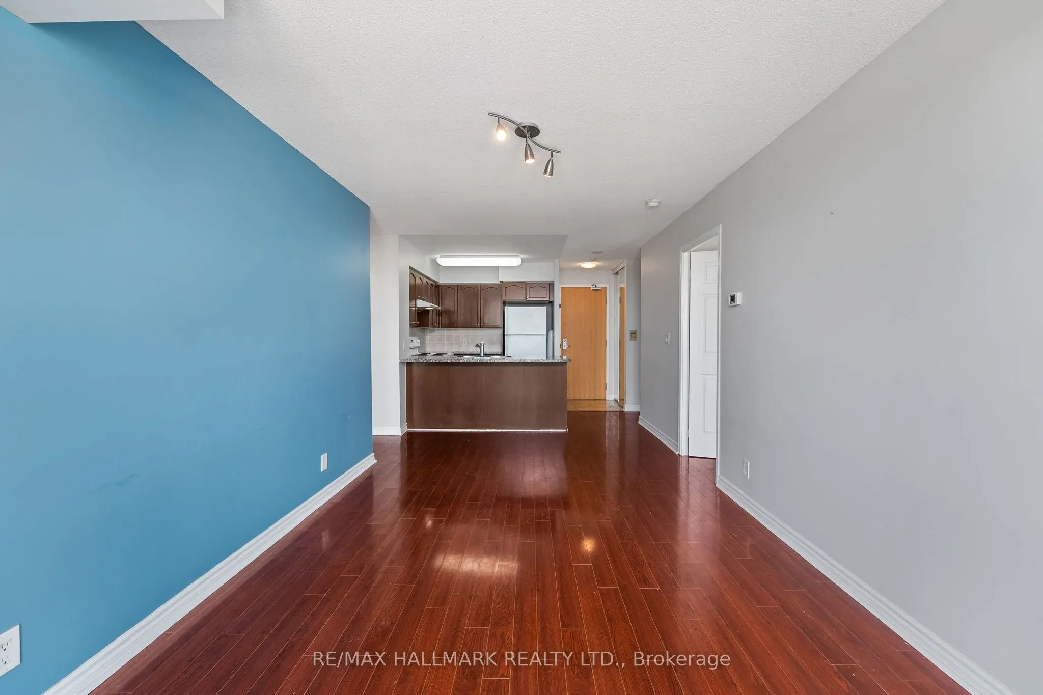 68 Grangeway Avenue, #909