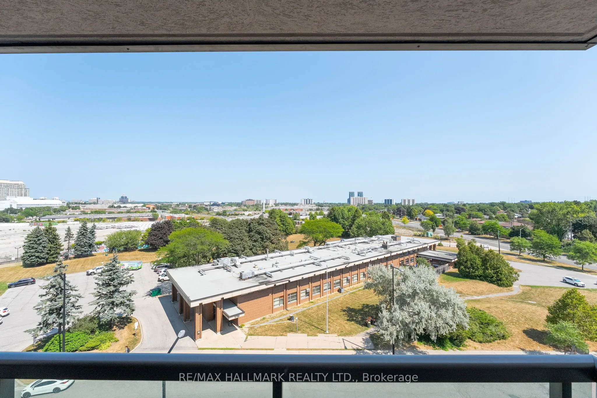 68 Grangeway Avenue, #909