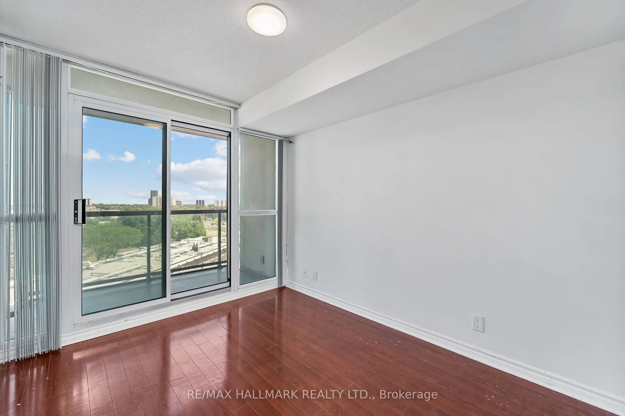 68 Grangeway Avenue, #909