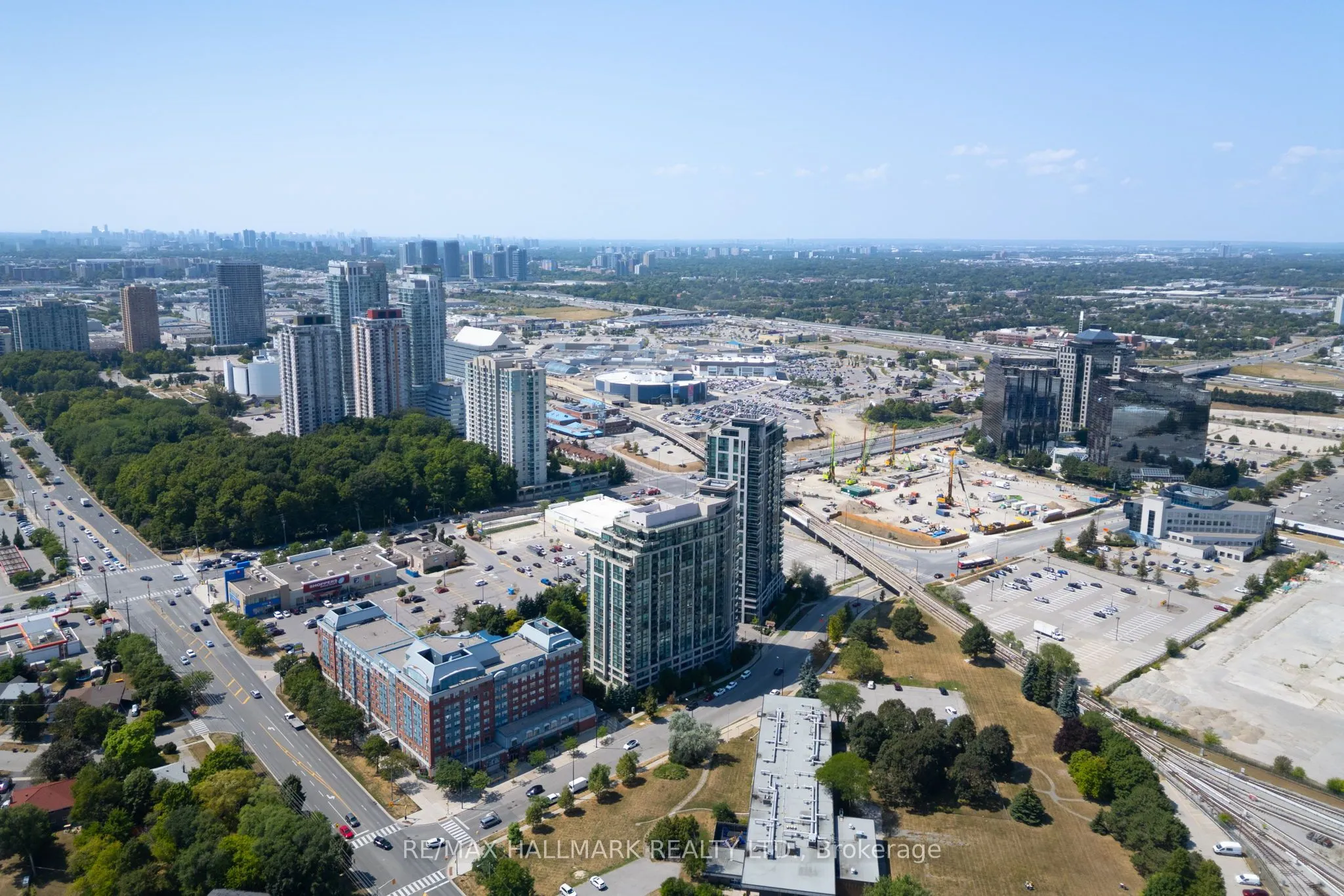 68 Grangeway Avenue, #909