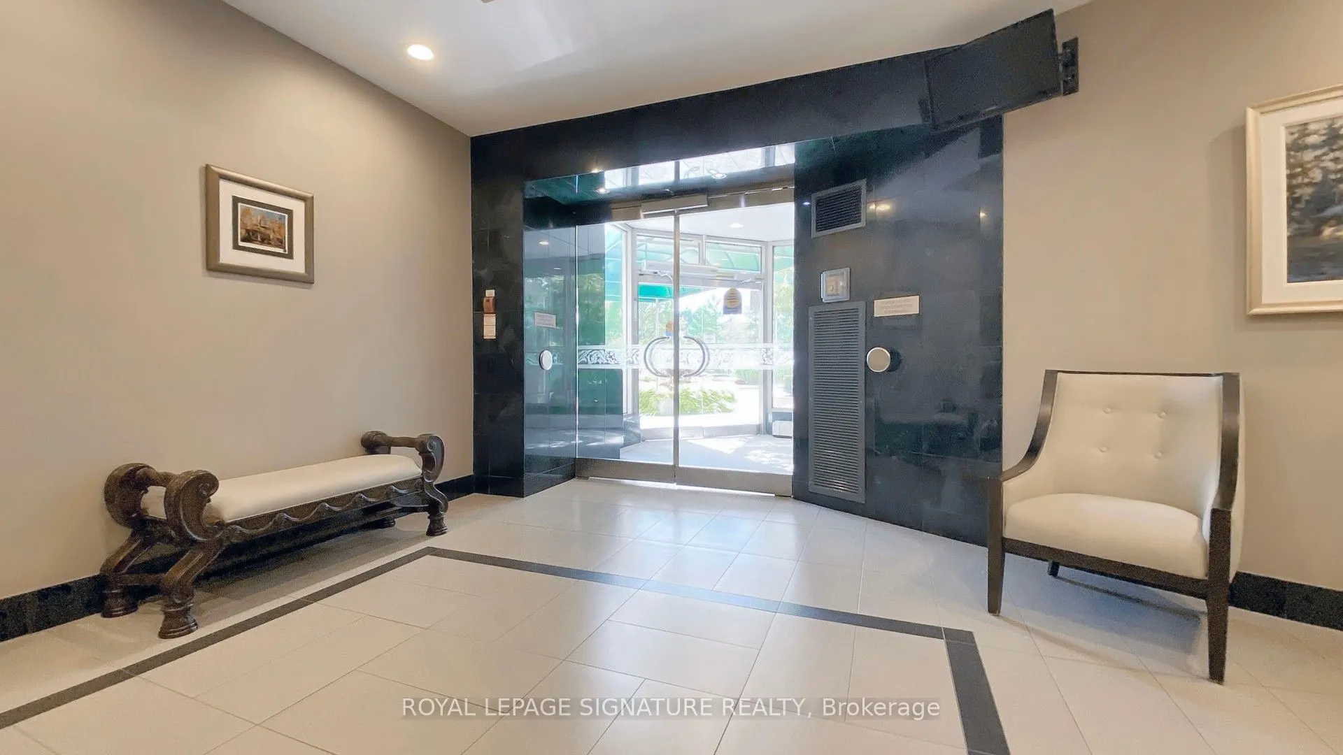 175 Bamburgh Circle, #1418