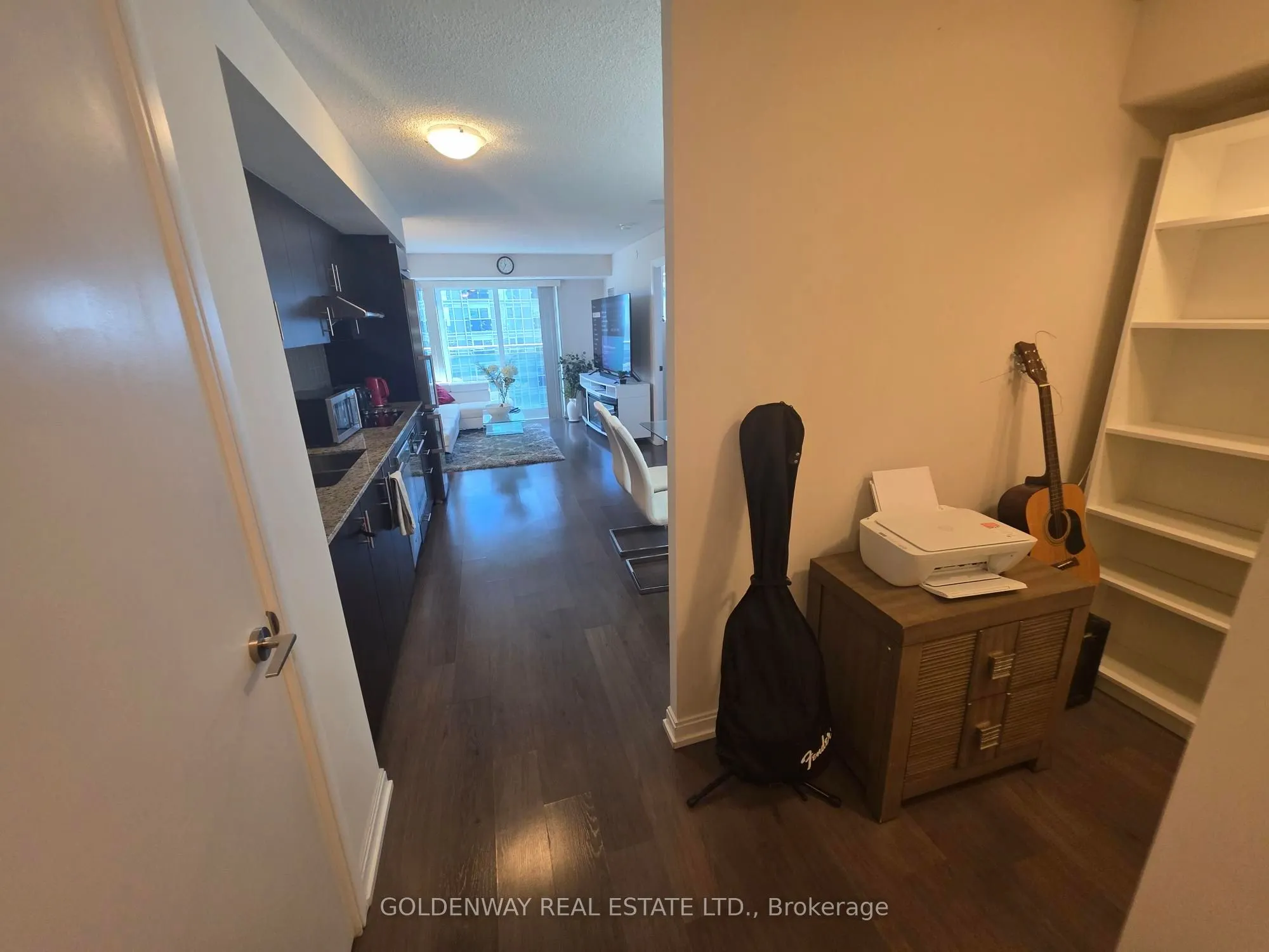 255 Village Green Square, #1401