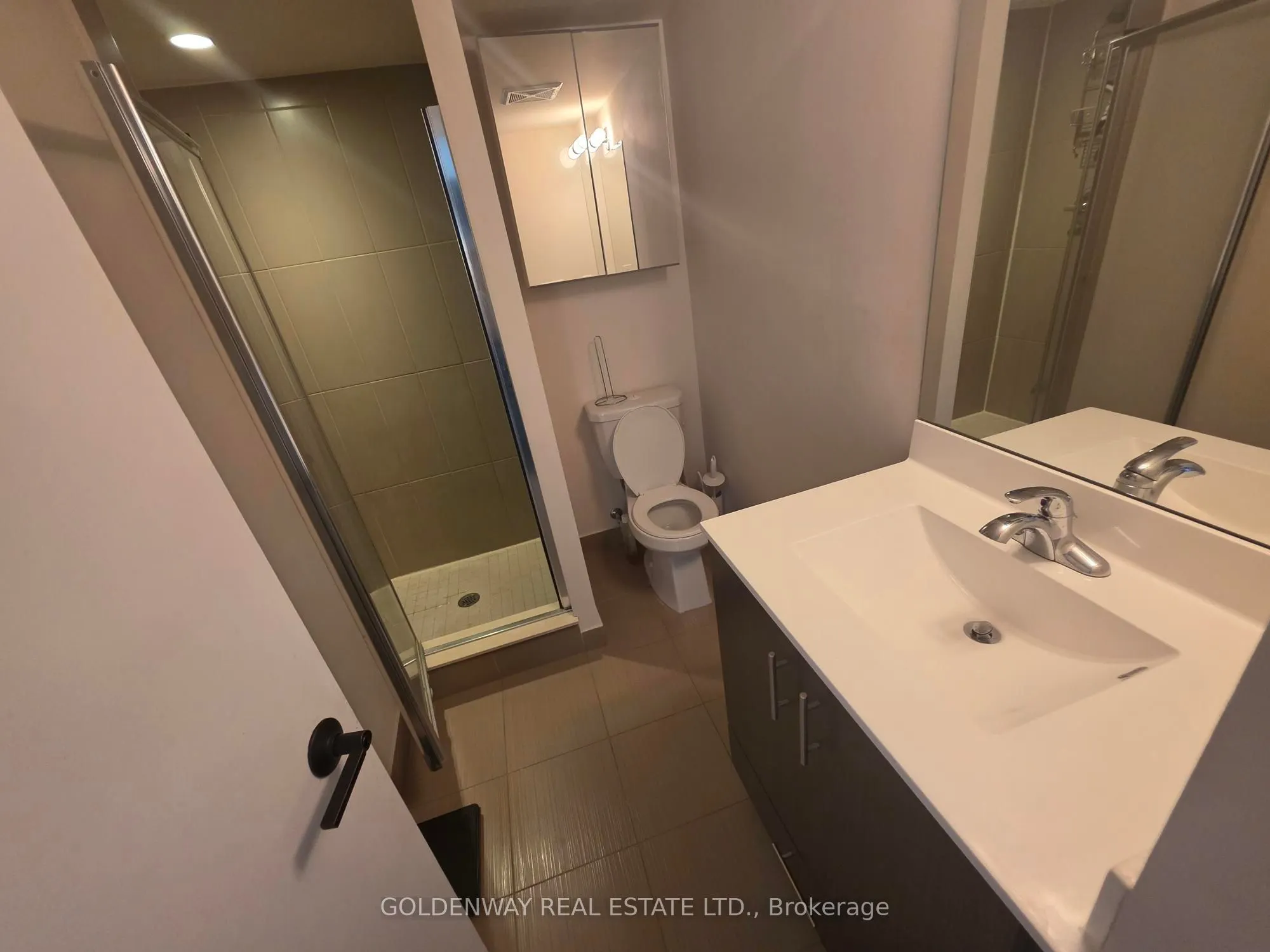 255 Village Green Square, #1401