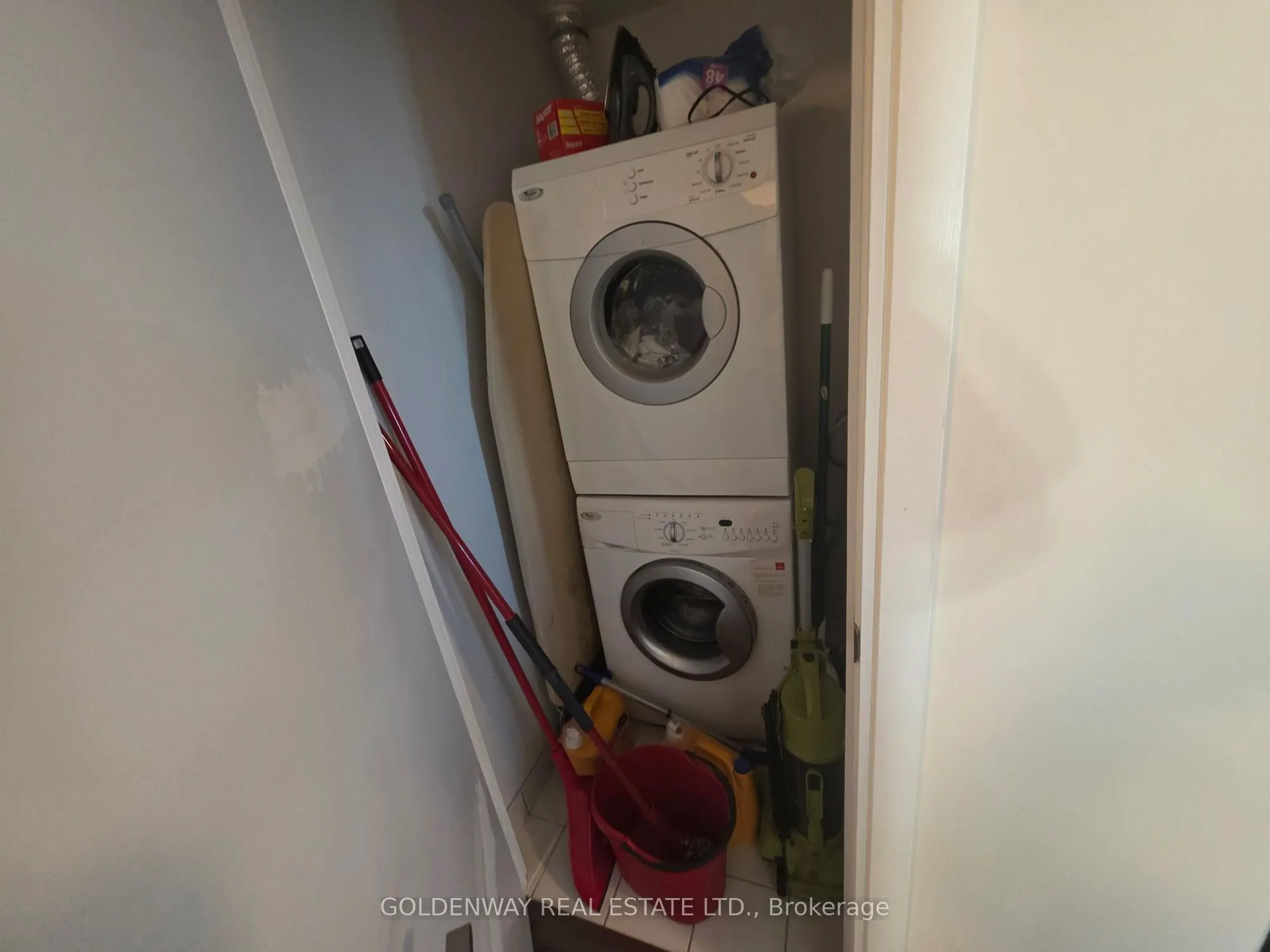 255 Village Green Square, #1401