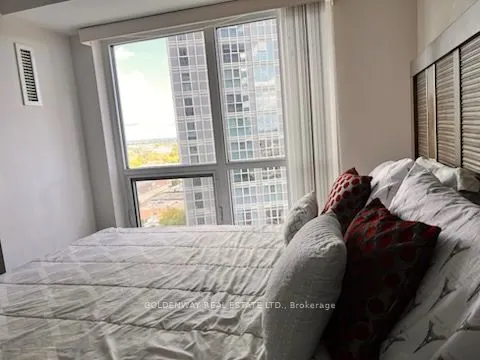 255 Village Green Square, #1401