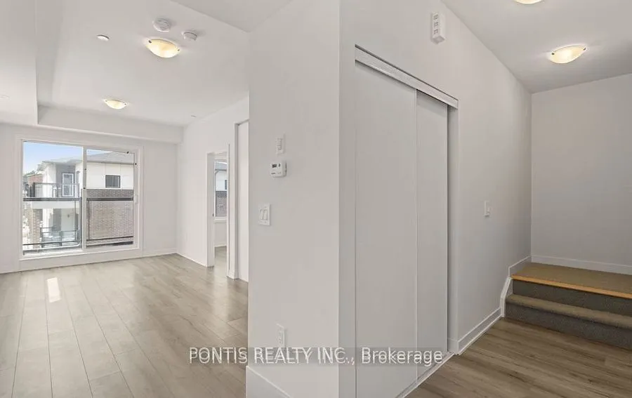 1695 Dersan Street, #220