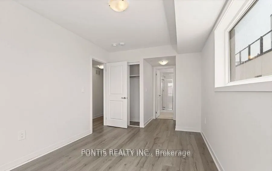 1695 Dersan Street, #220