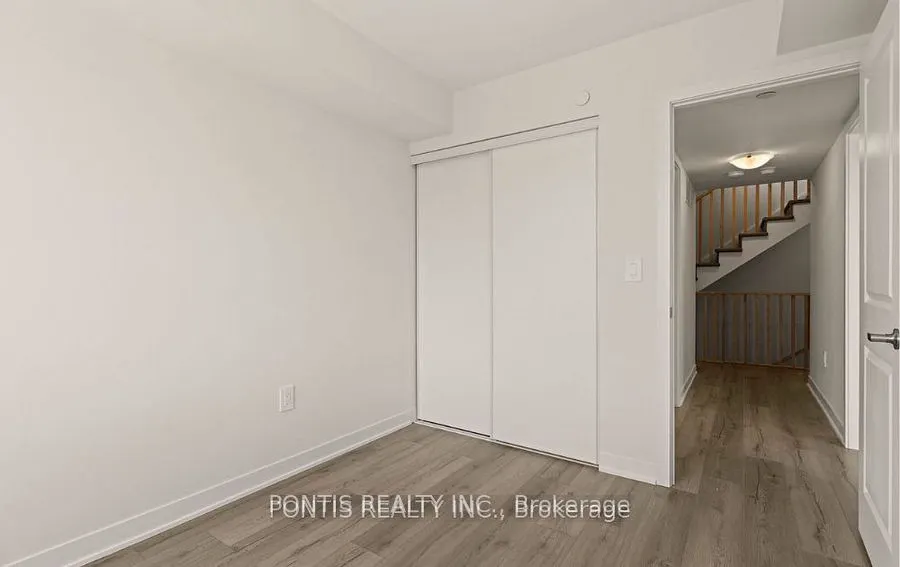 1695 Dersan Street, #220