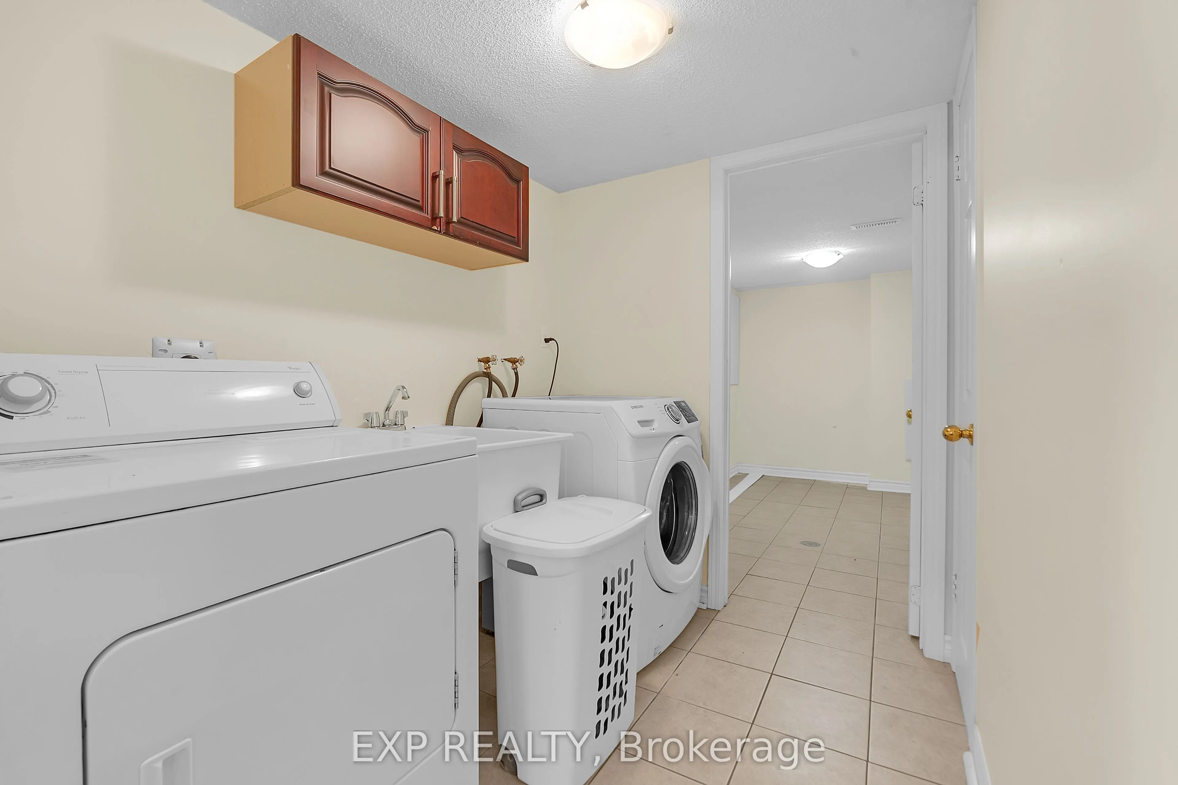 212 Shadow Place