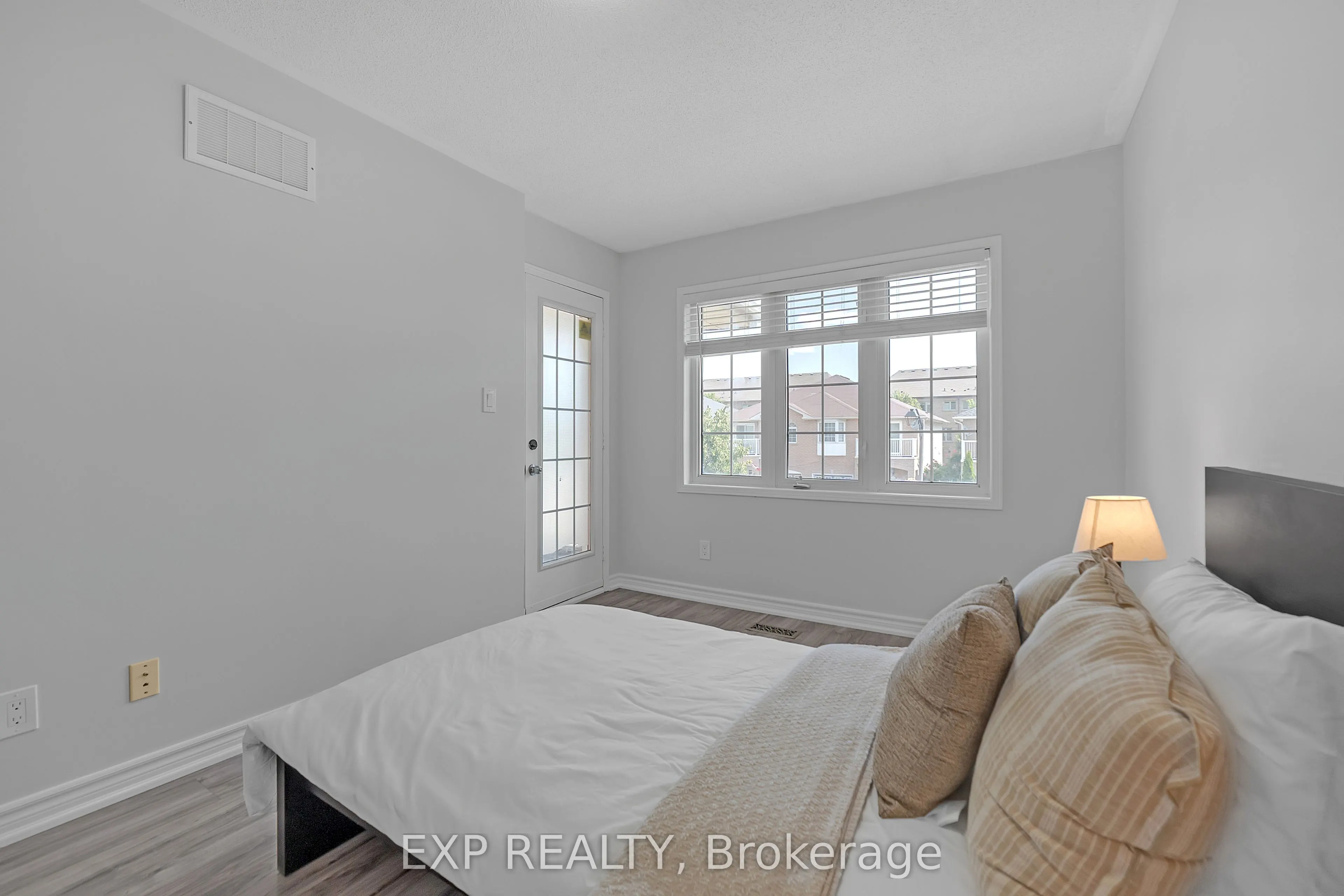 212 Shadow Place