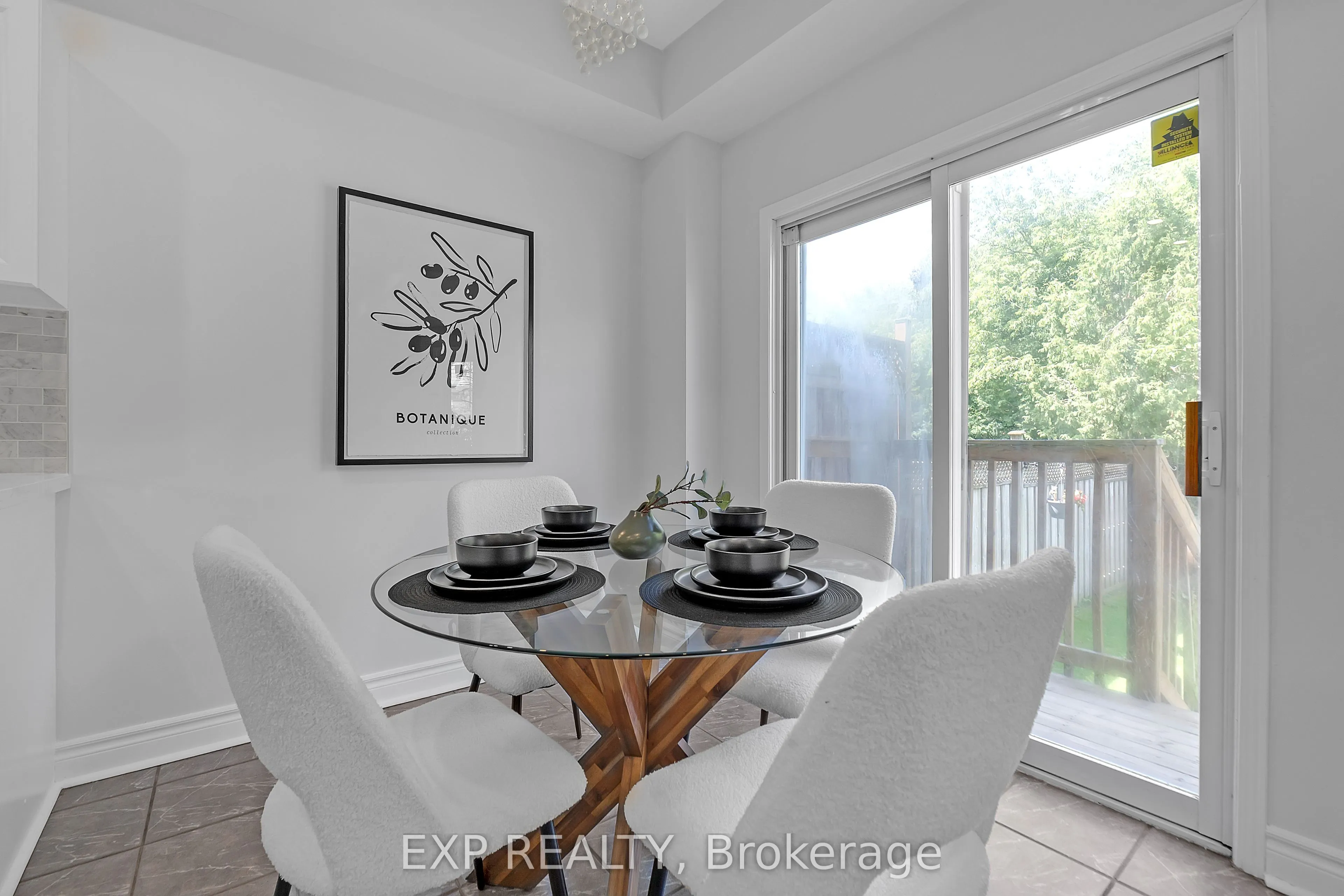 212 Shadow Place