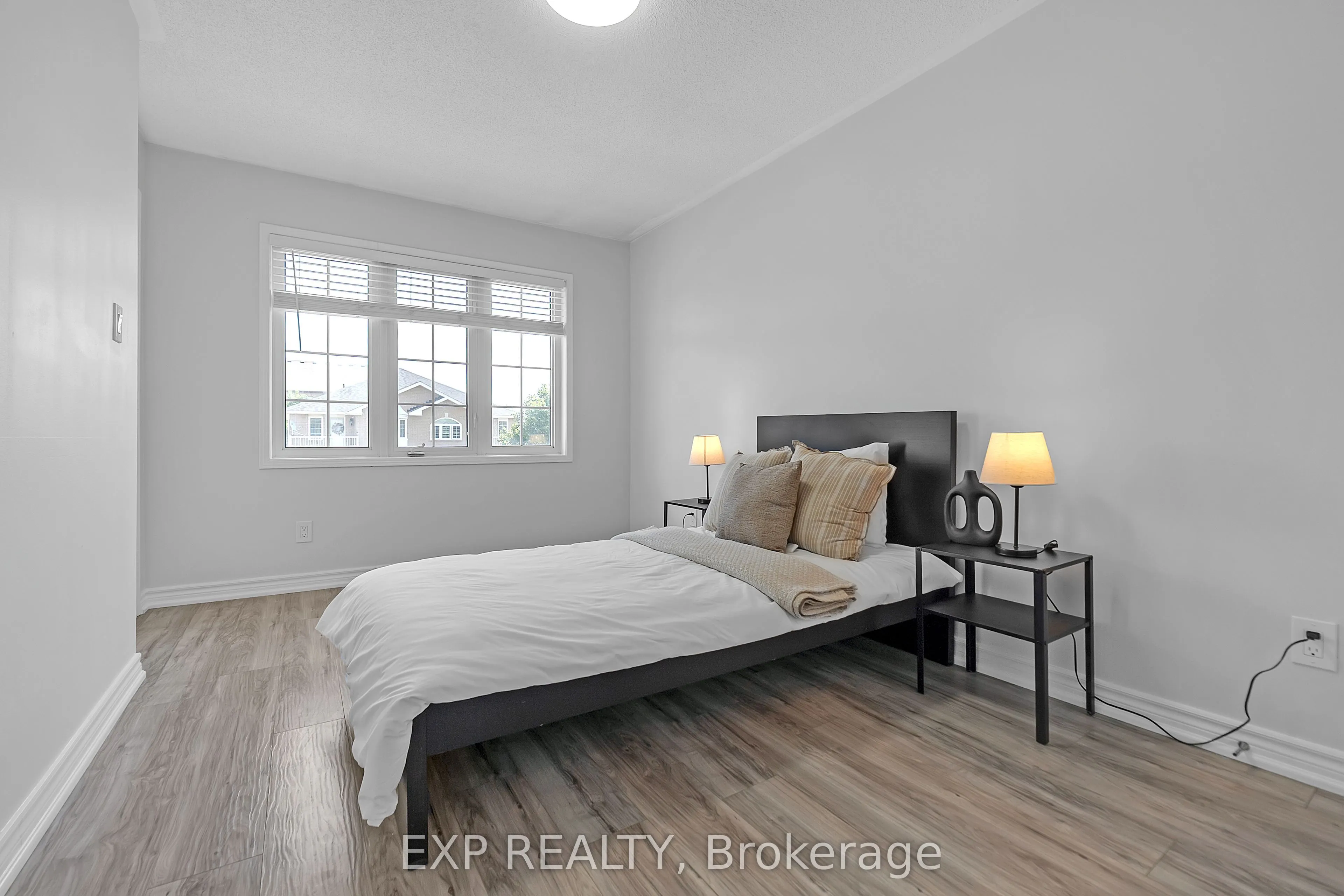 212 Shadow Place