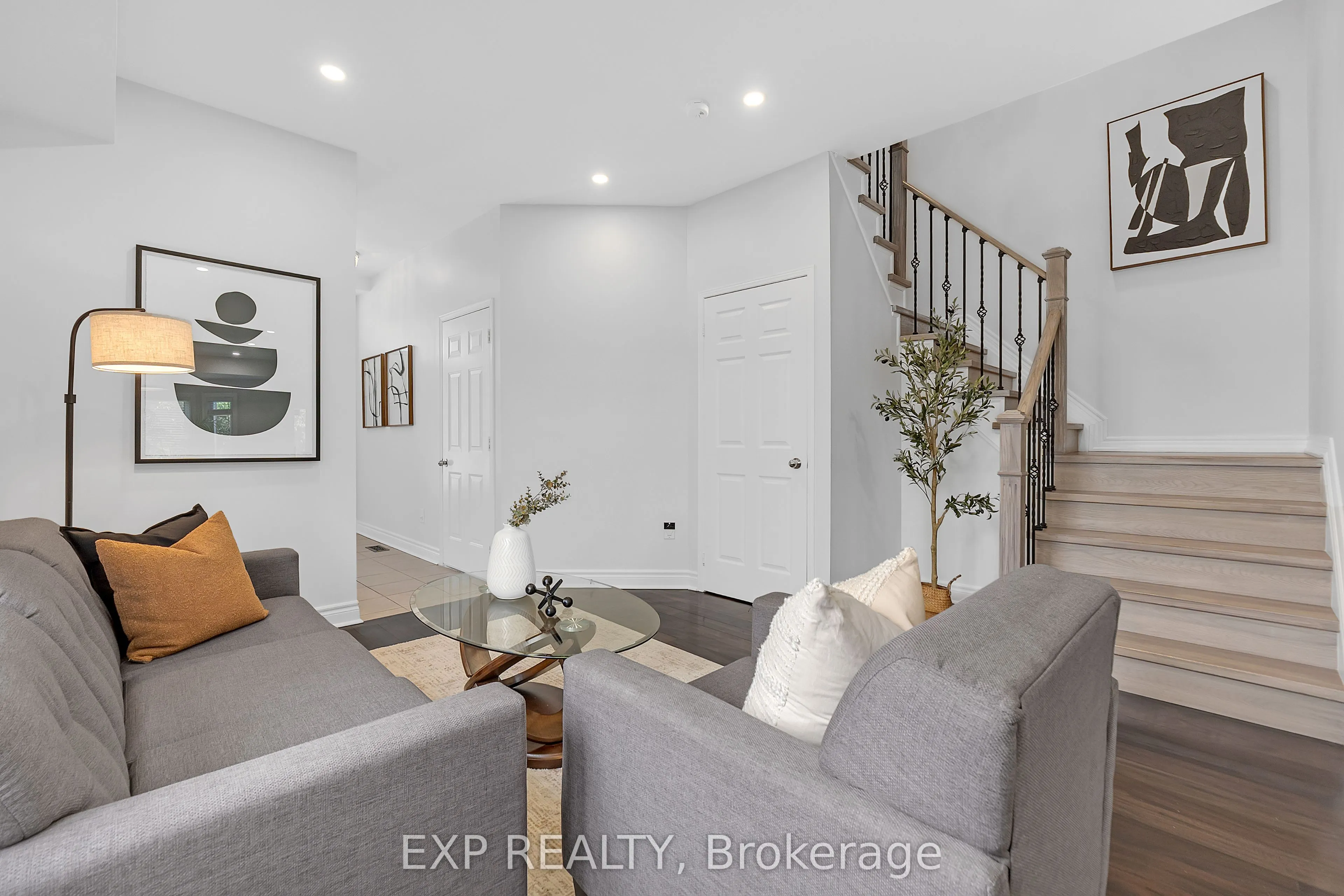 212 Shadow Place