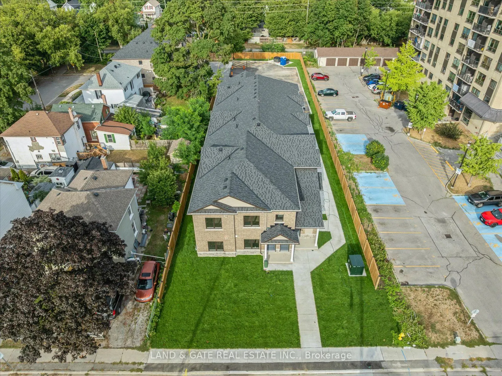 223 Albert Street, #3