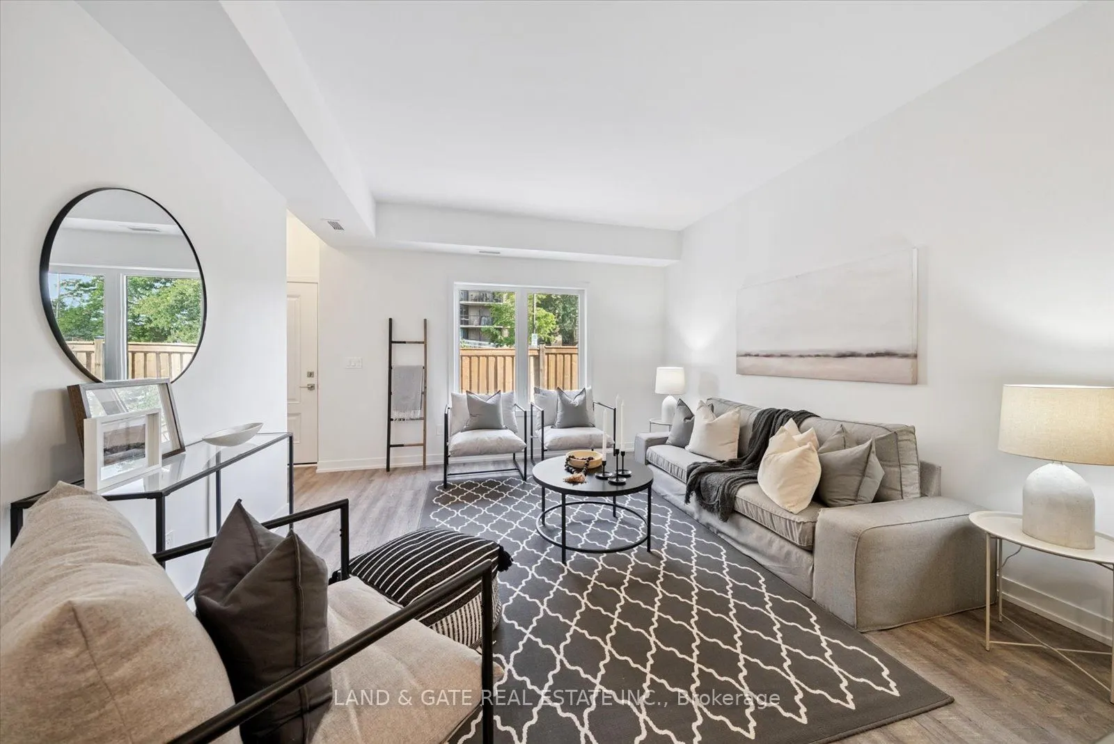 223 Albert Street, #3