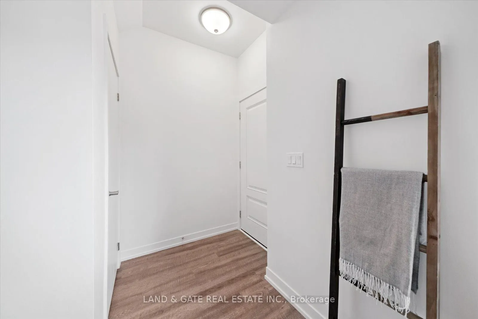 223 Albert Street, #3