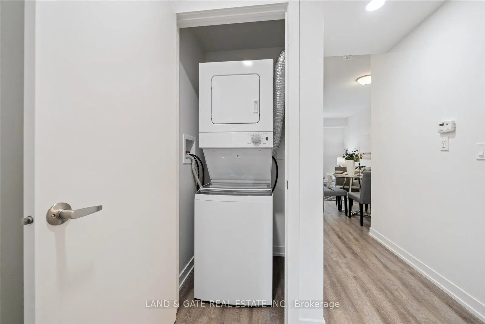 223 Albert Street, #3