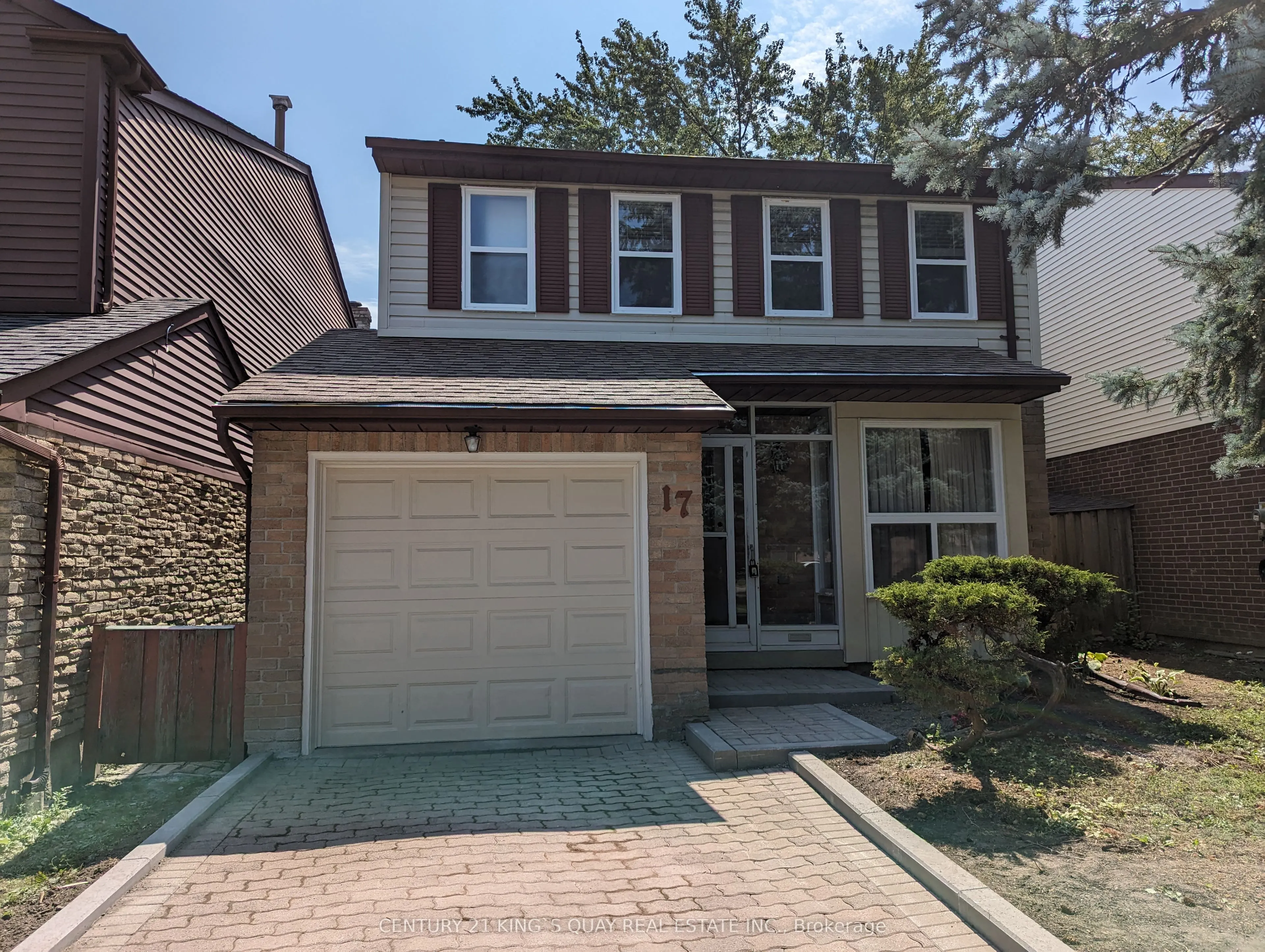 17 Sandyhook Square