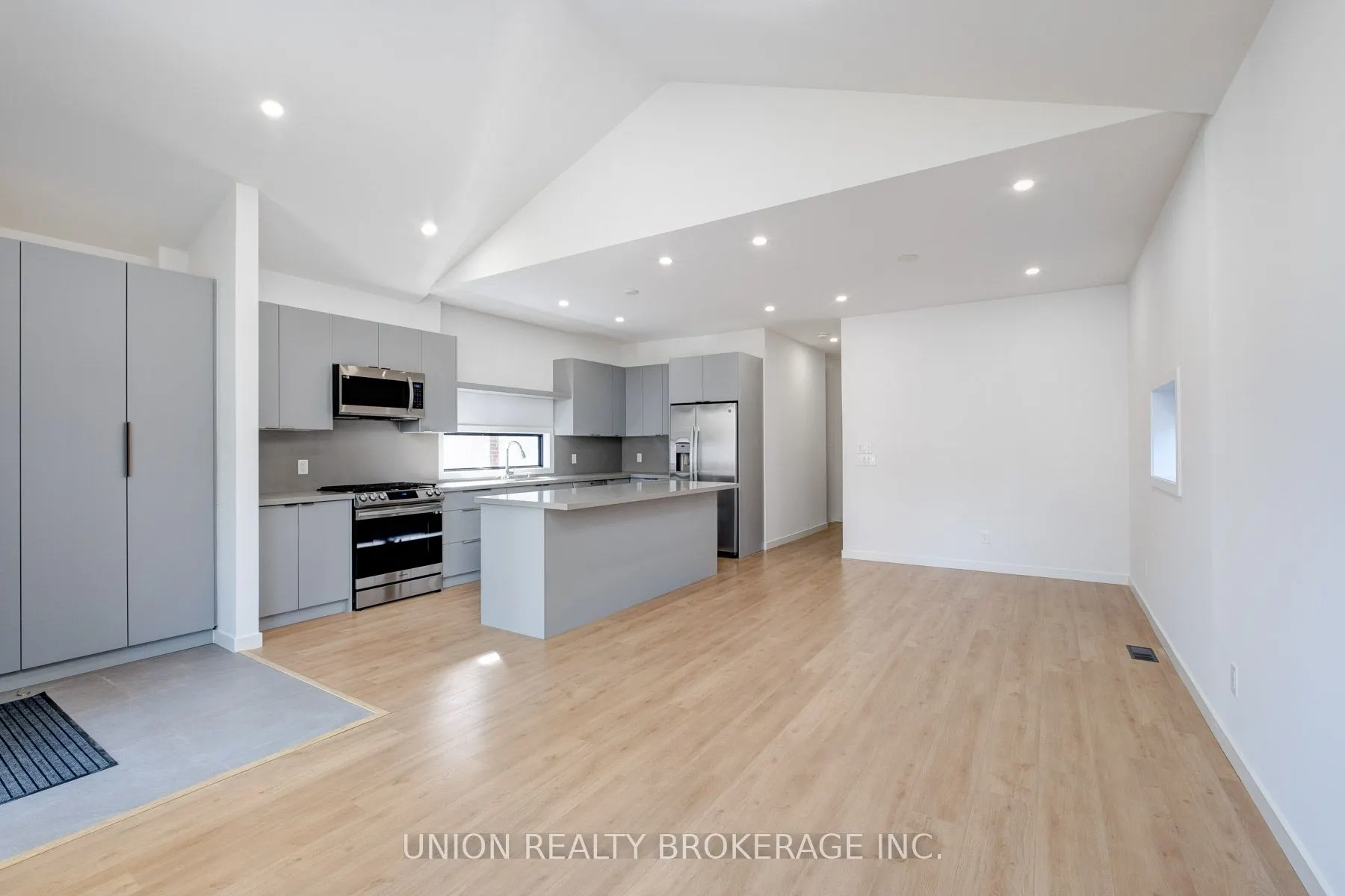 506 Scarborough Road, #Main Floor