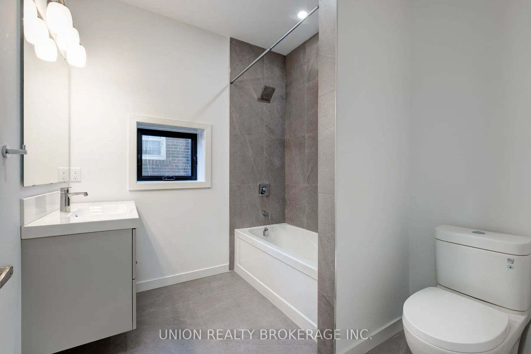 506 Scarborough Road, #Main Floor