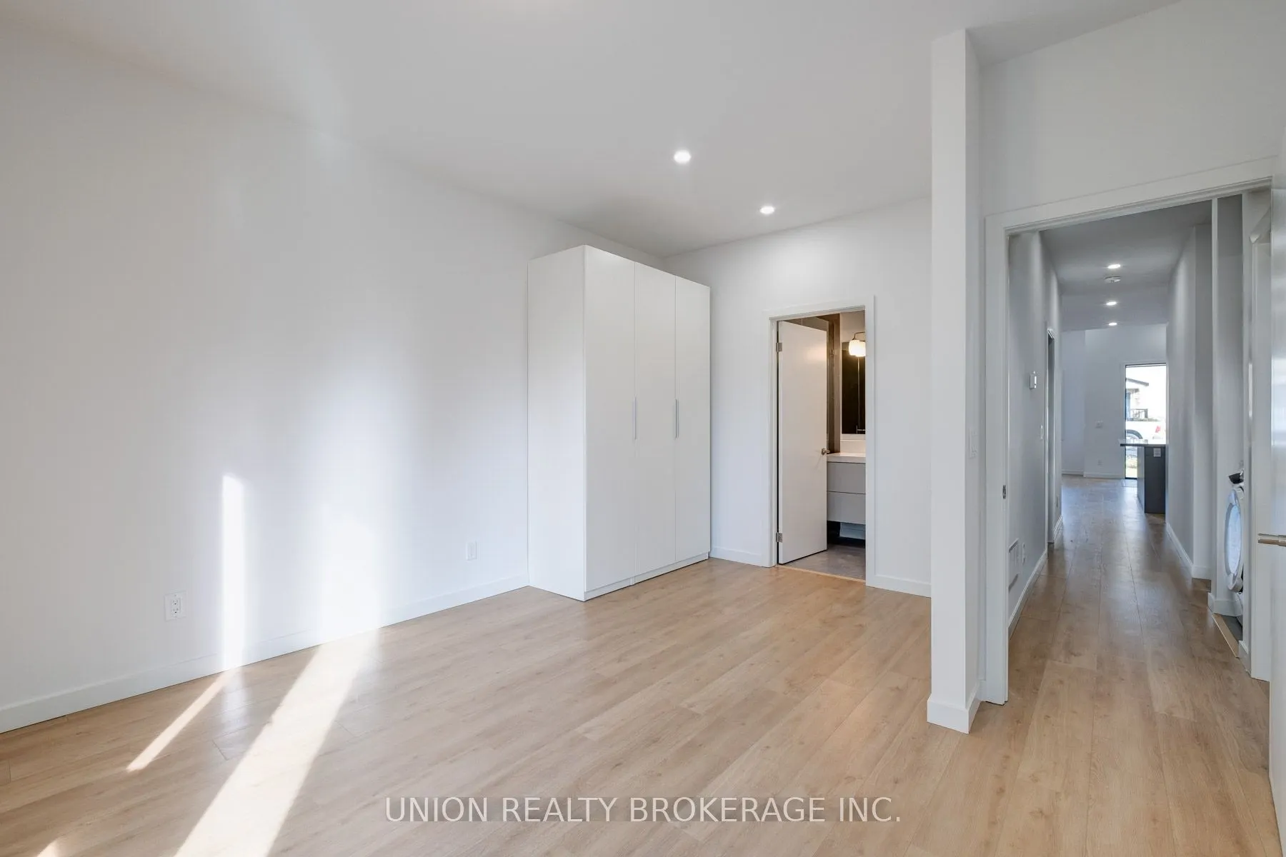 506 Scarborough Road, #Main Floor