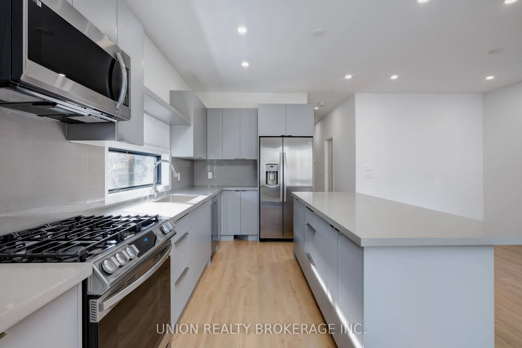 506 Scarborough Road, #Main Floor
