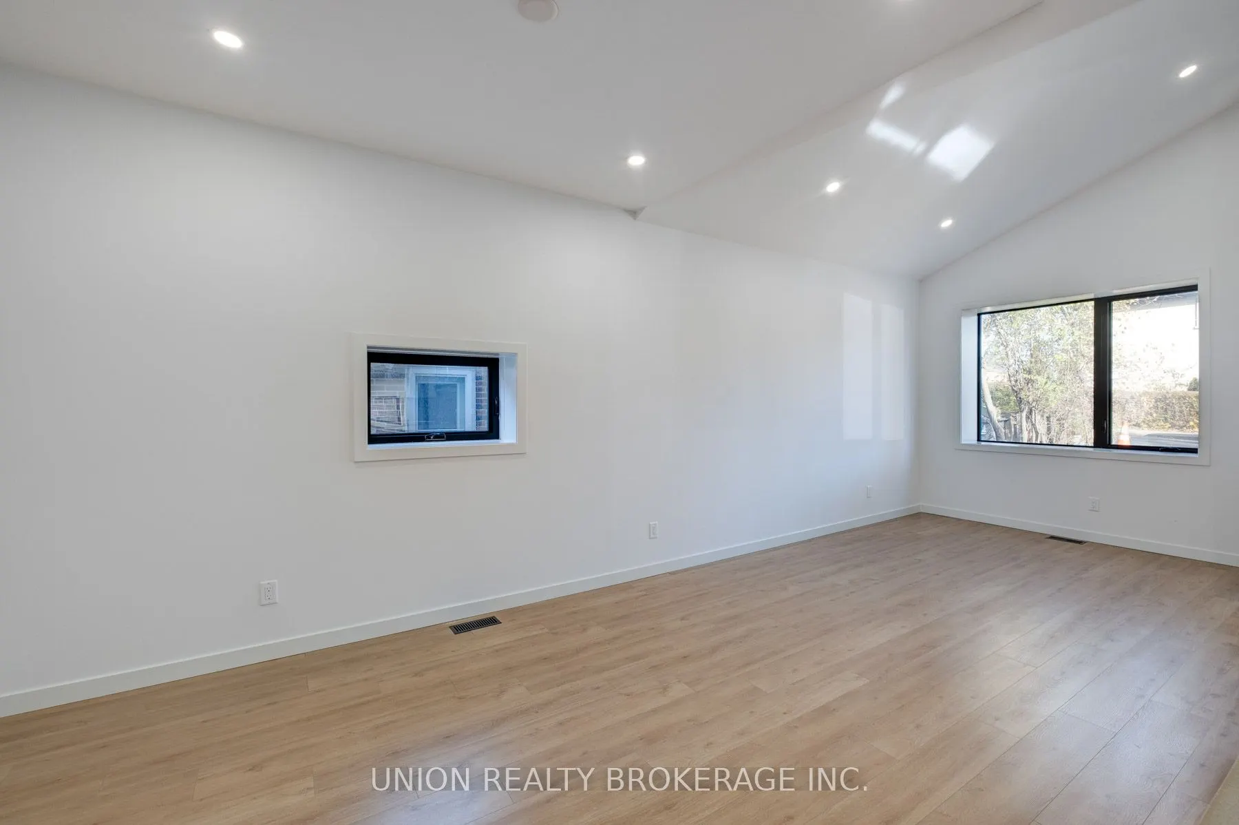 506 Scarborough Road, #Main Floor