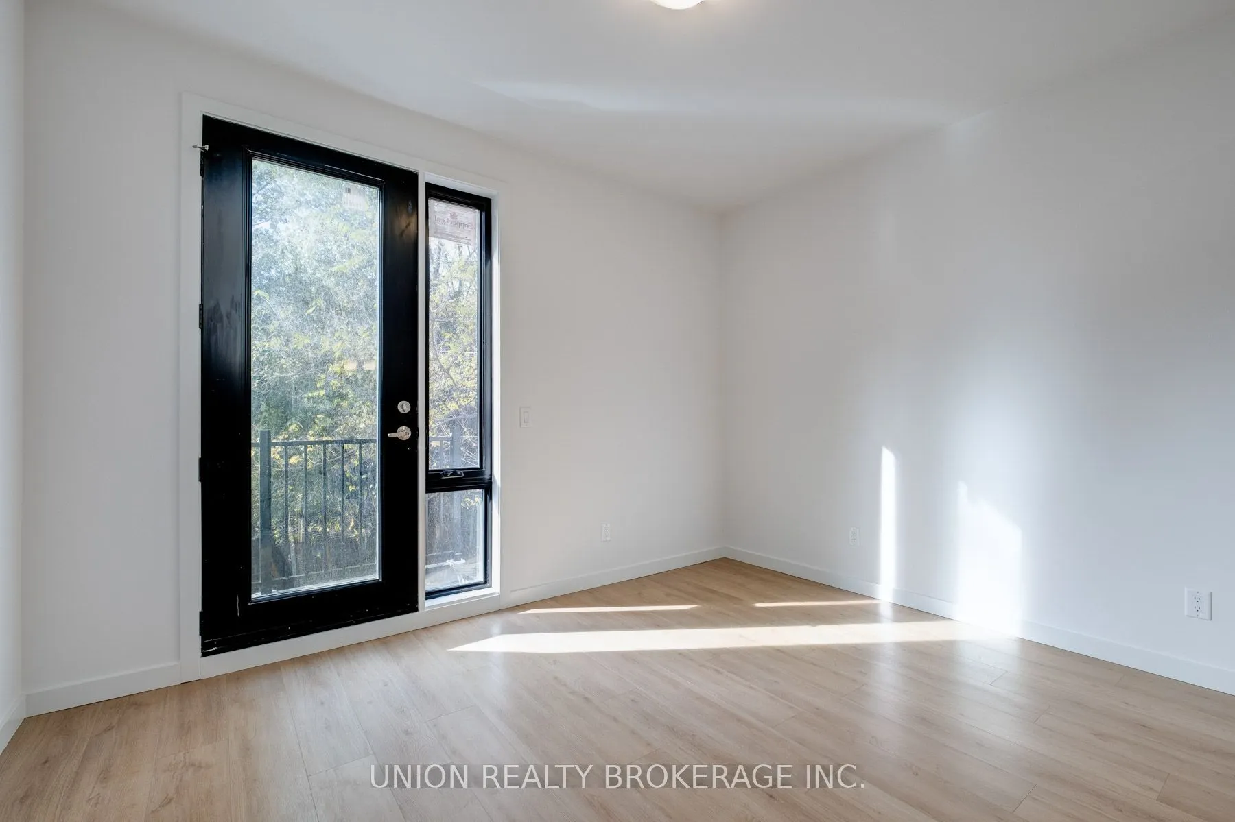 506 Scarborough Road, #Main Floor