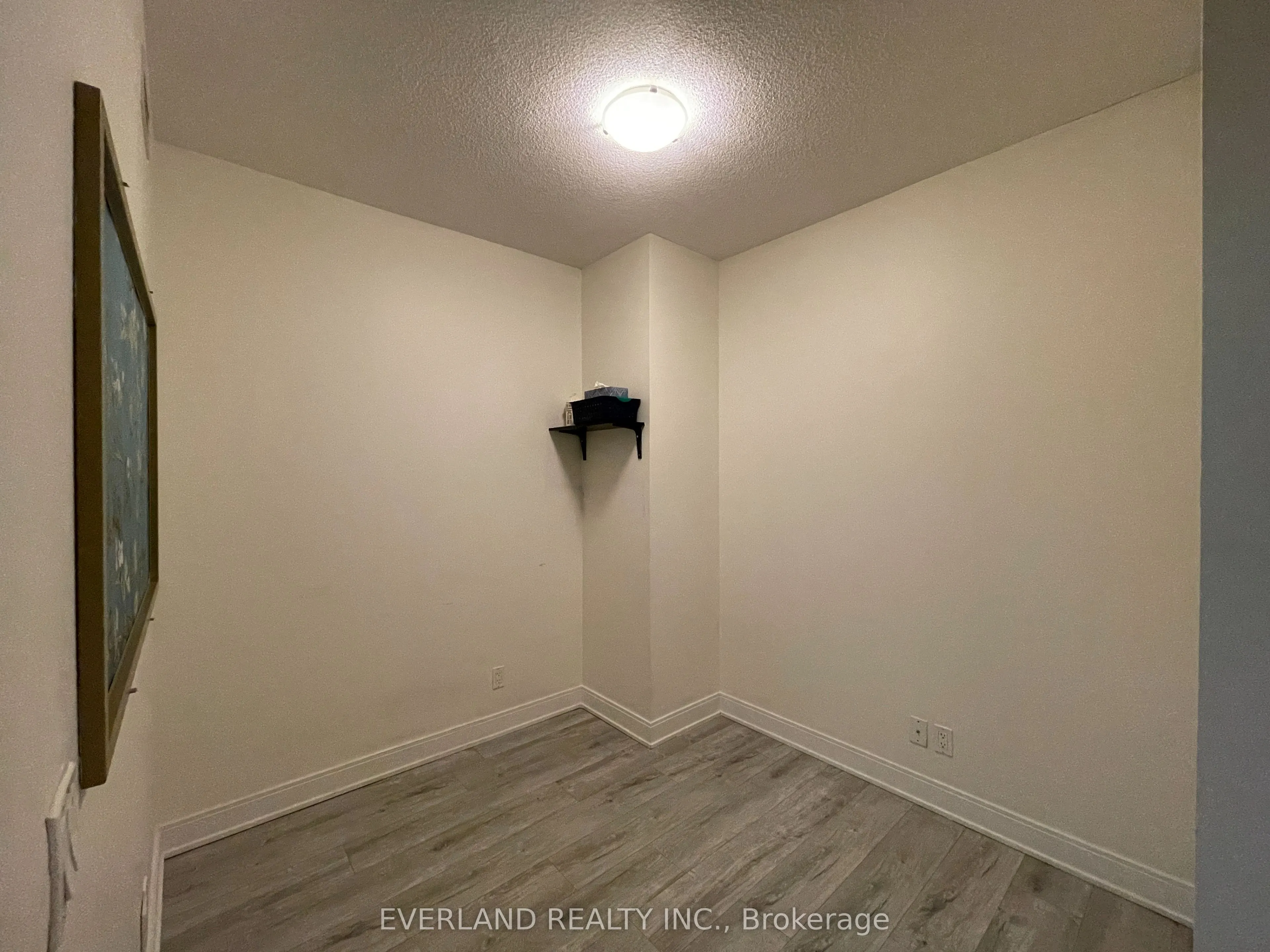 125 Village Green Square, #610