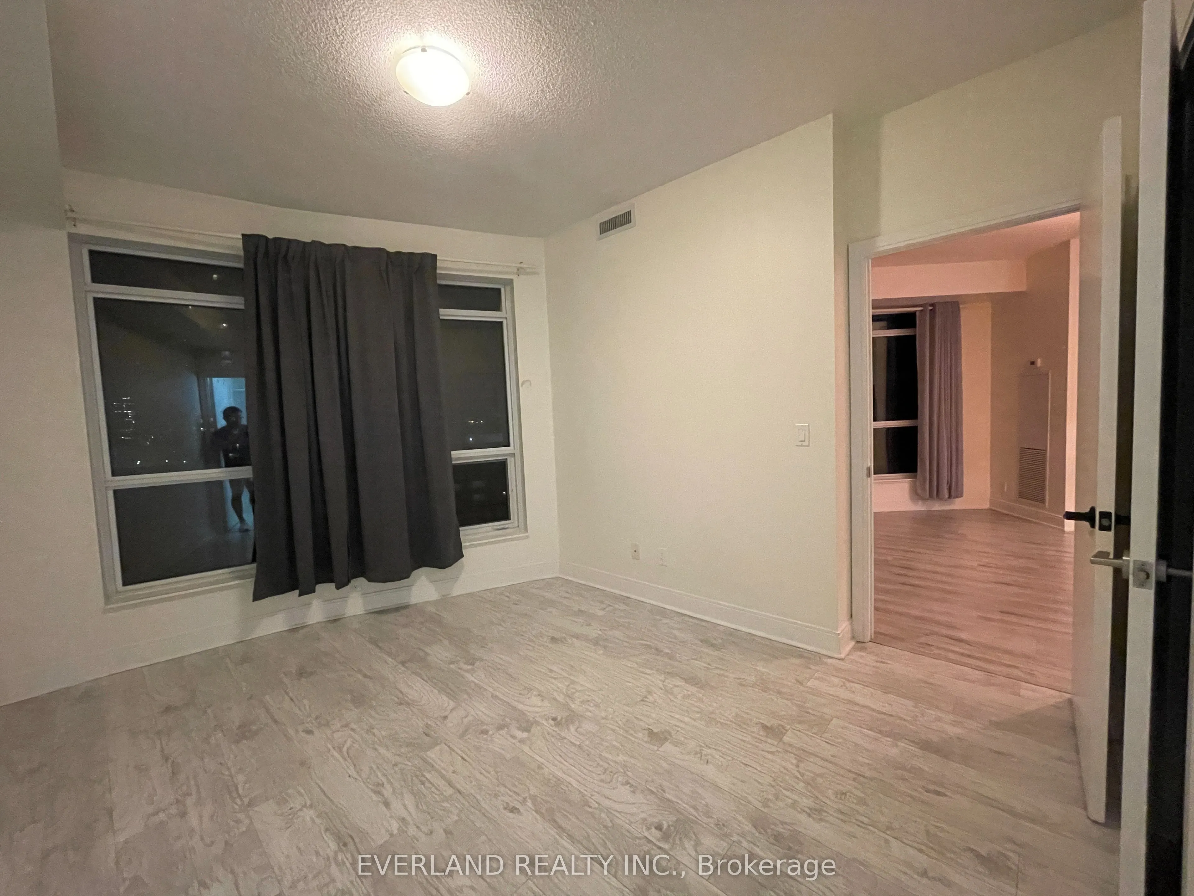125 Village Green Square, #610