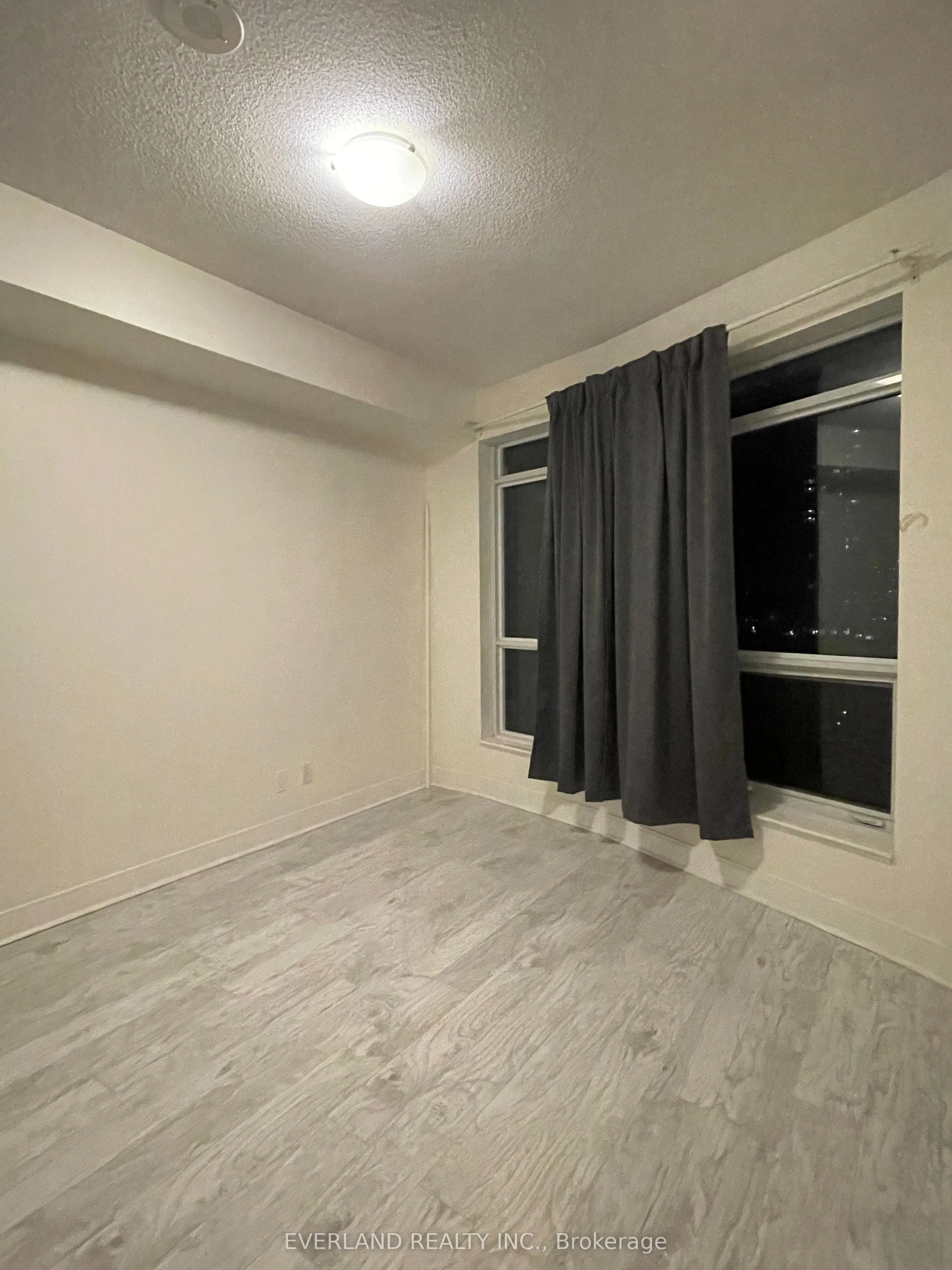 125 Village Green Square, #610