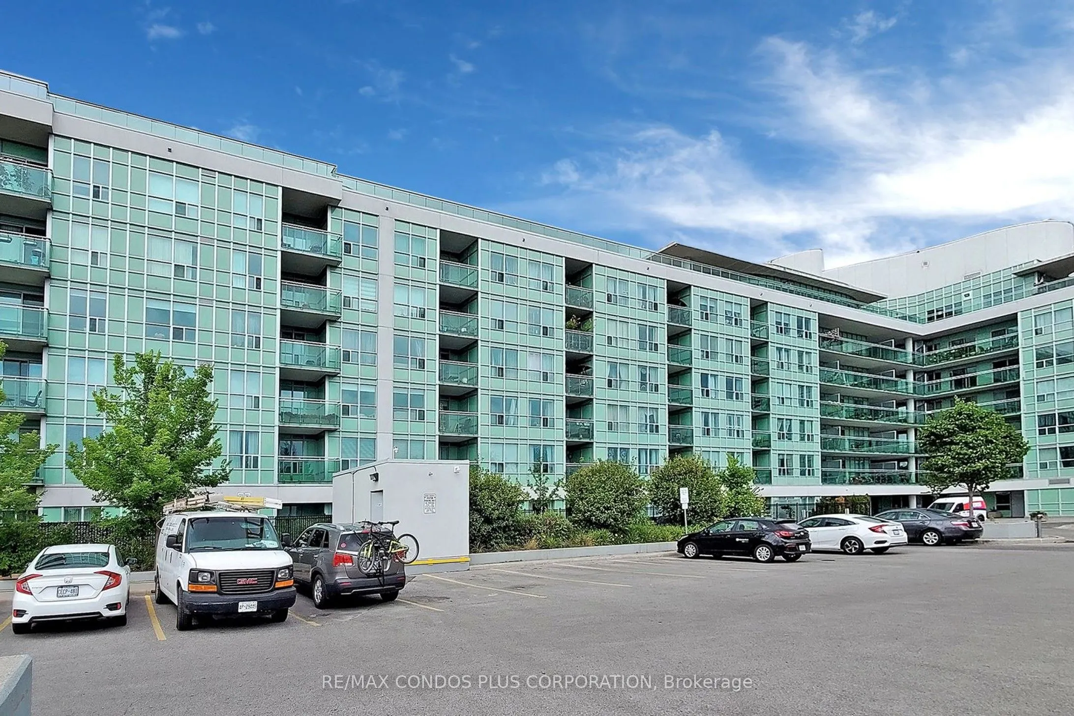 60 Fairfax Crescent, #315