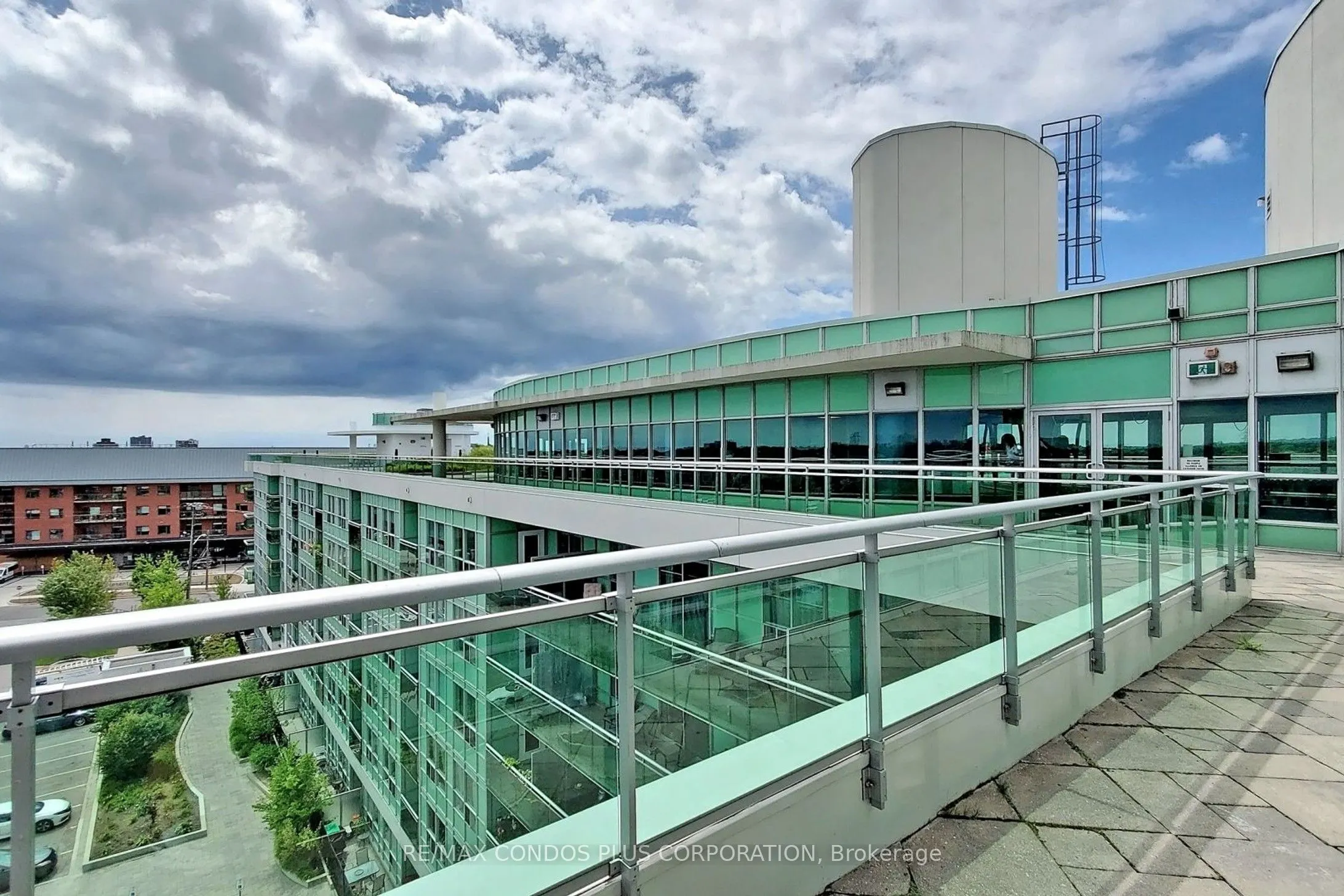 60 Fairfax Crescent, #315
