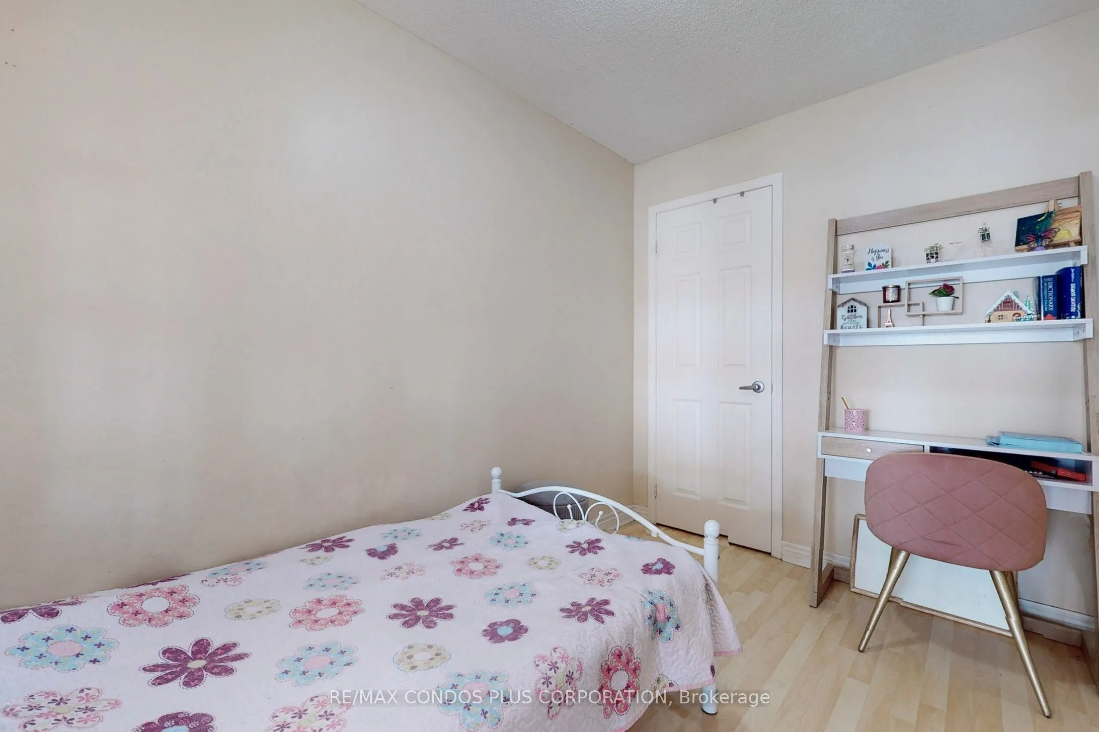 60 Fairfax Crescent, #315