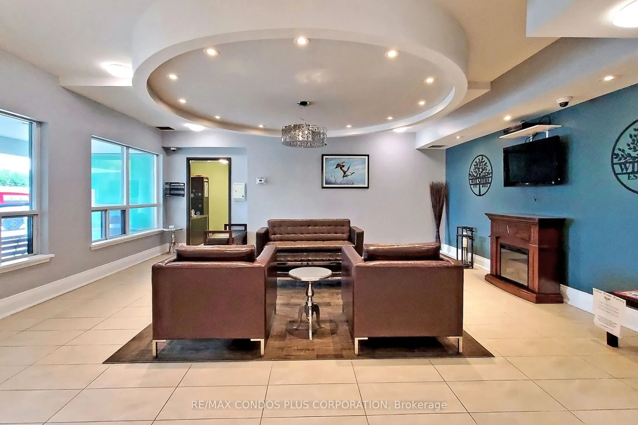 60 Fairfax Crescent, #315