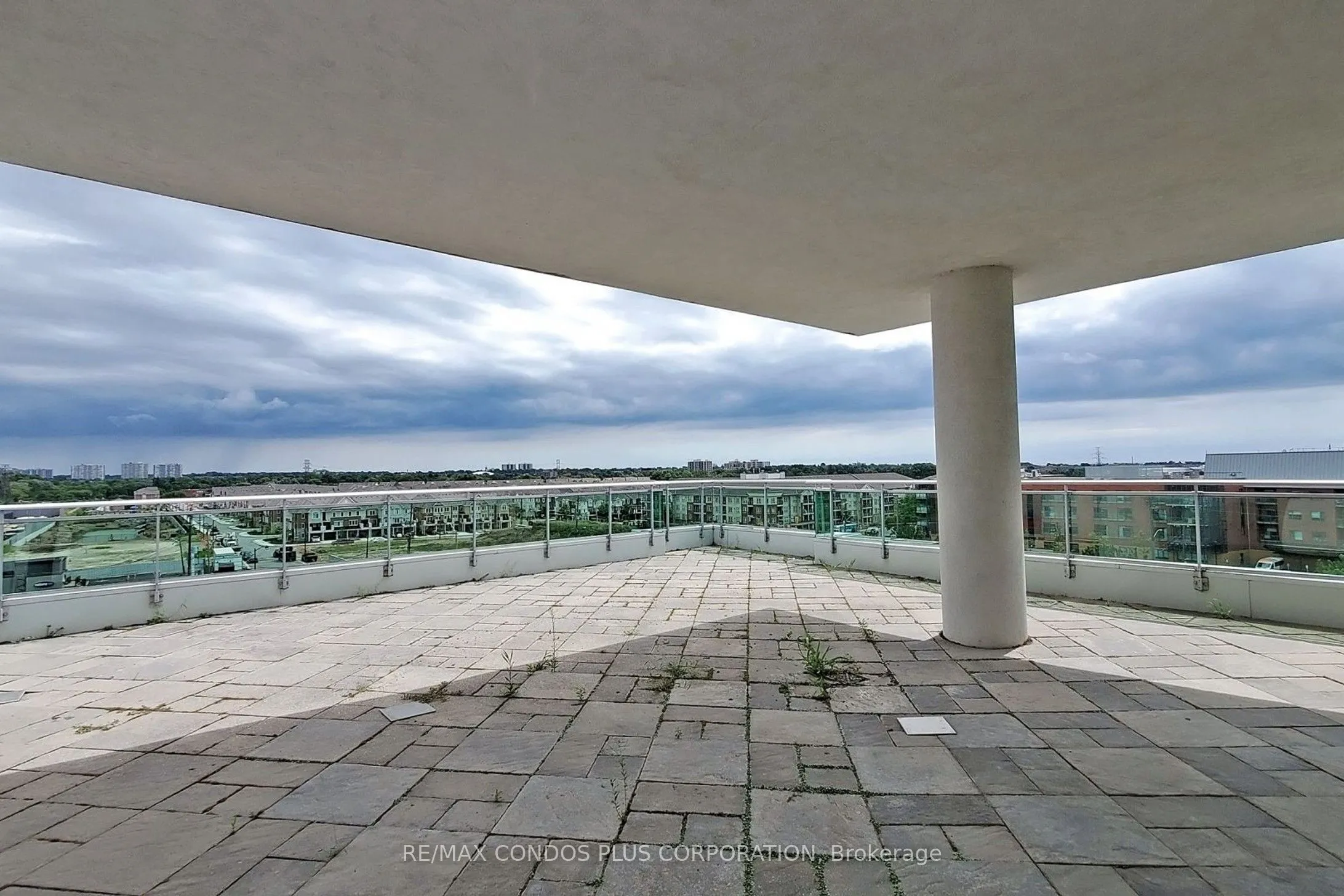 60 Fairfax Crescent, #315