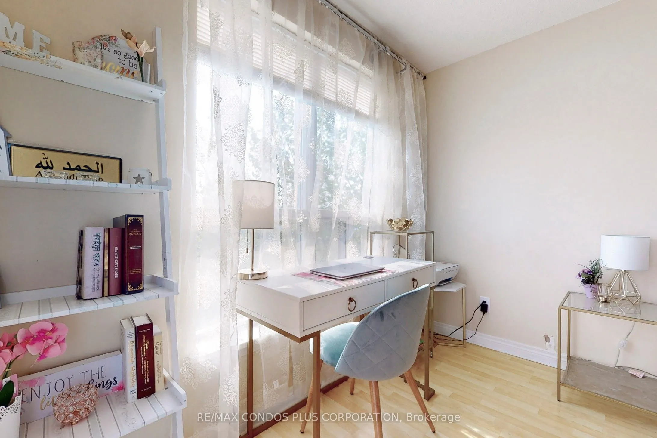 60 Fairfax Crescent, #315