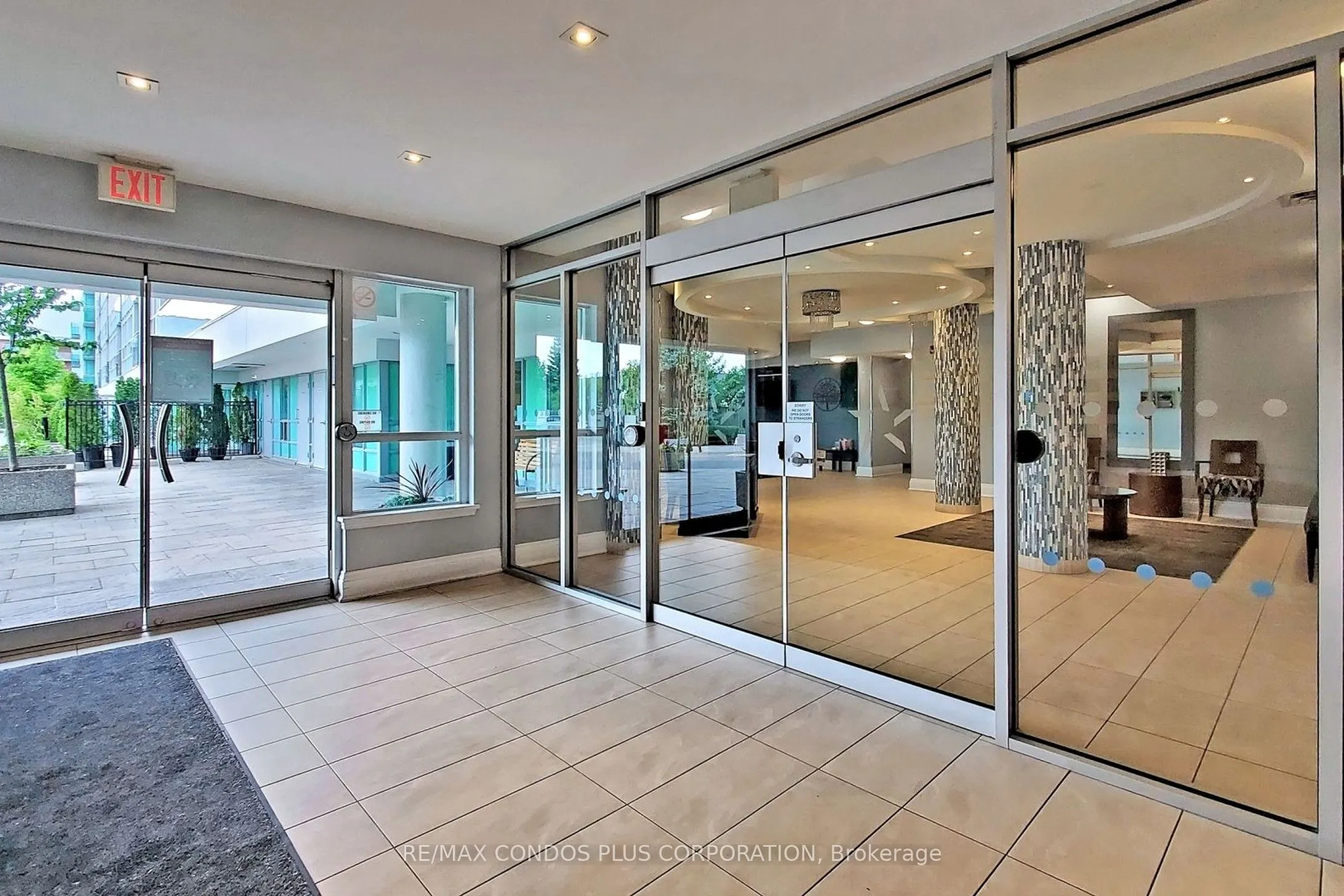 60 Fairfax Crescent, #315