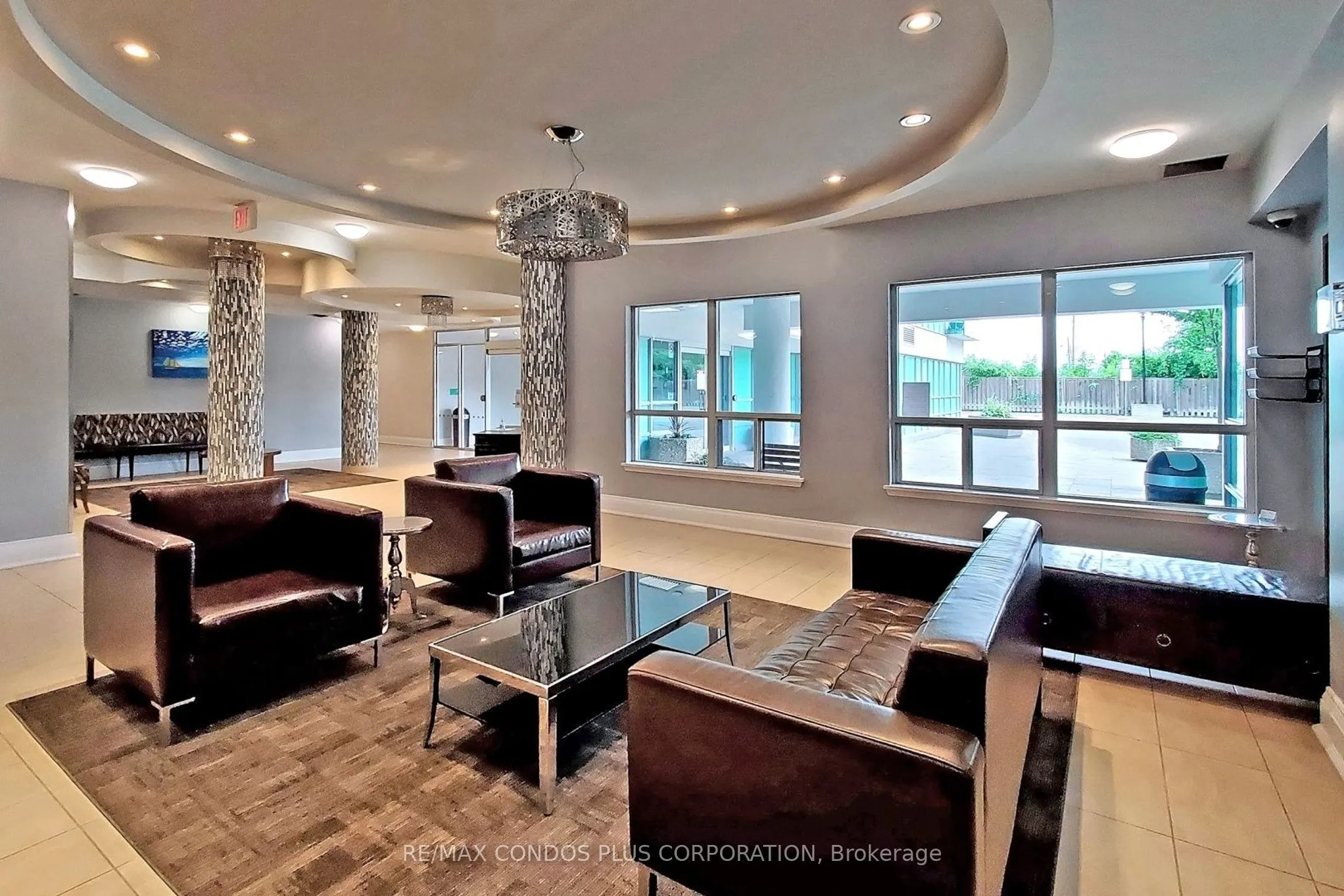 60 Fairfax Crescent, #315
