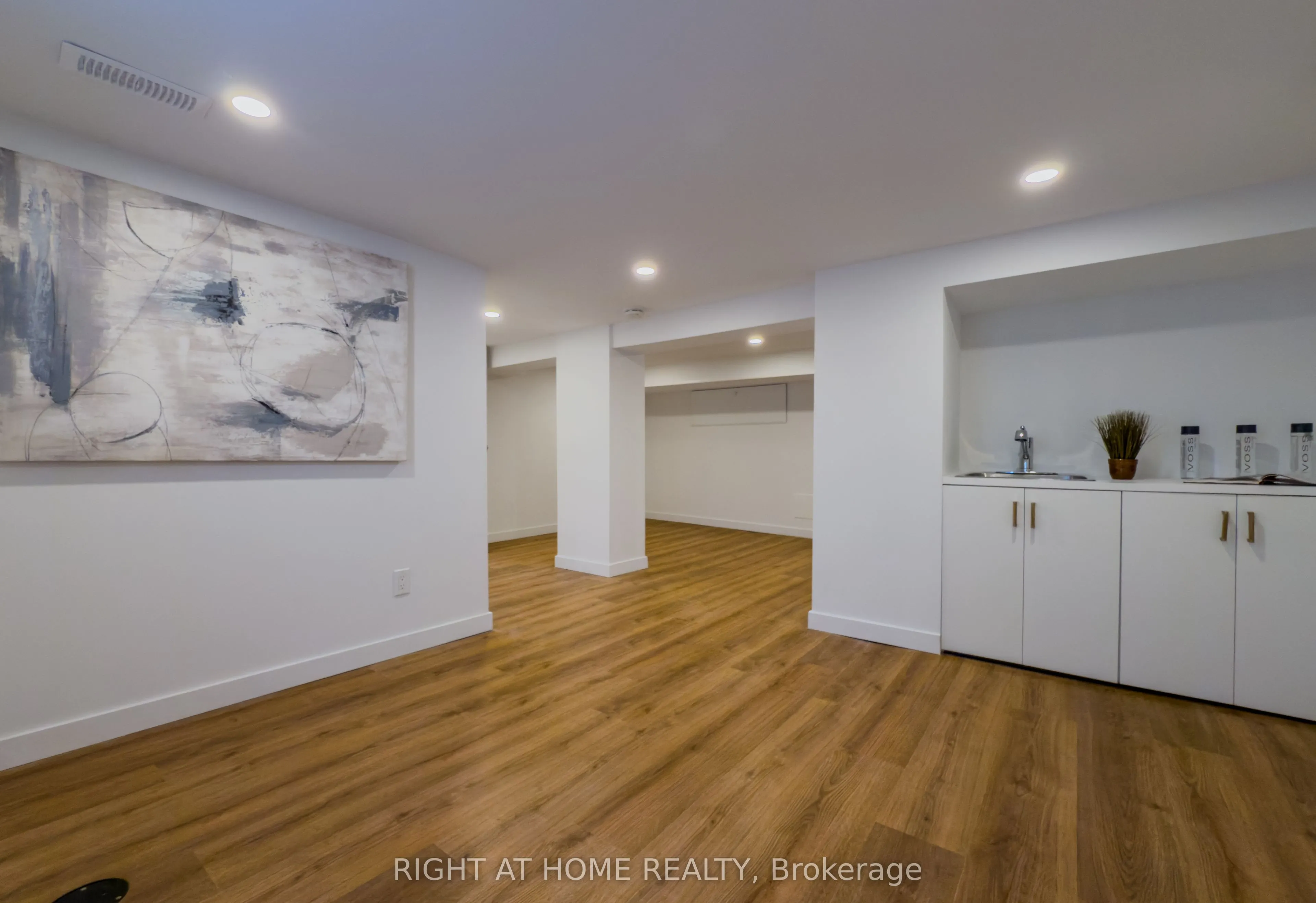 32 Brenton Street