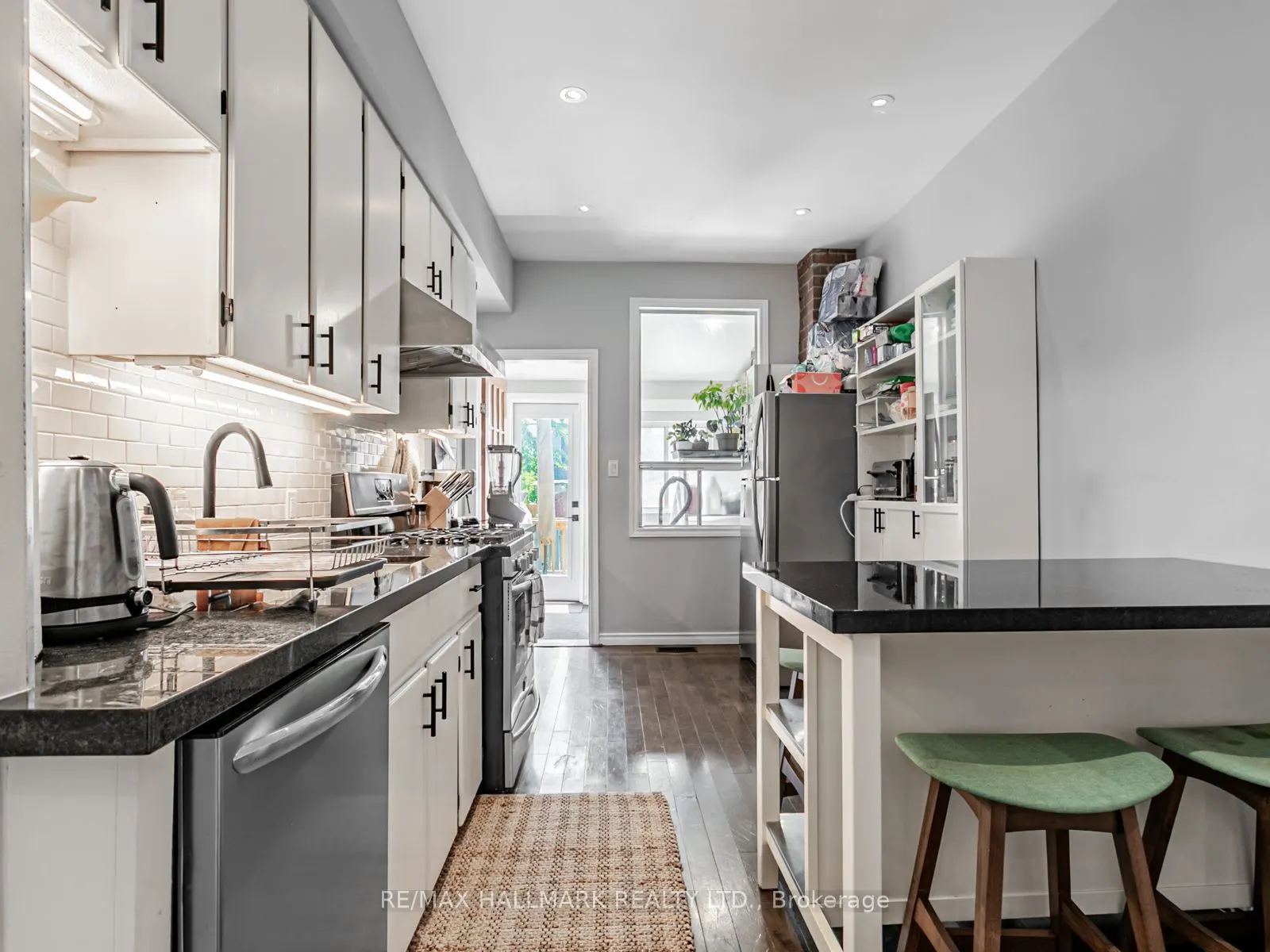 47 Hazelwood Avenue, #Main & 2nd Floor