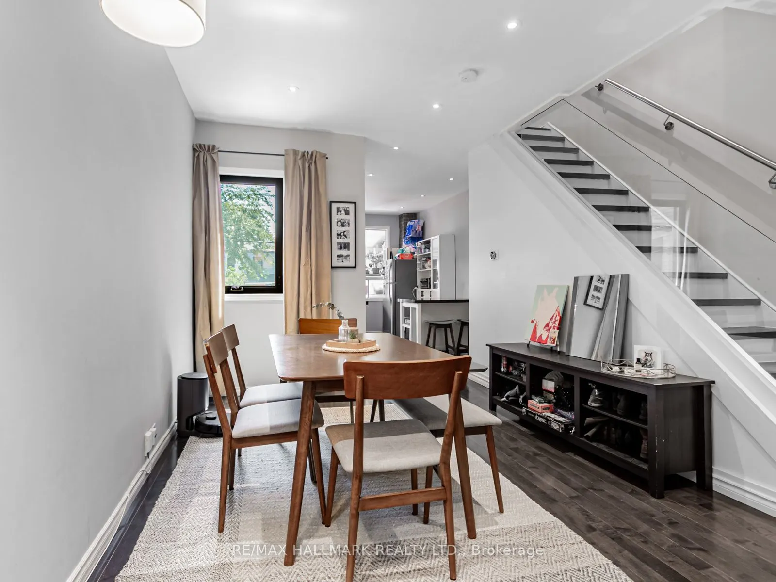 47 Hazelwood Avenue, #Main & 2nd Floor