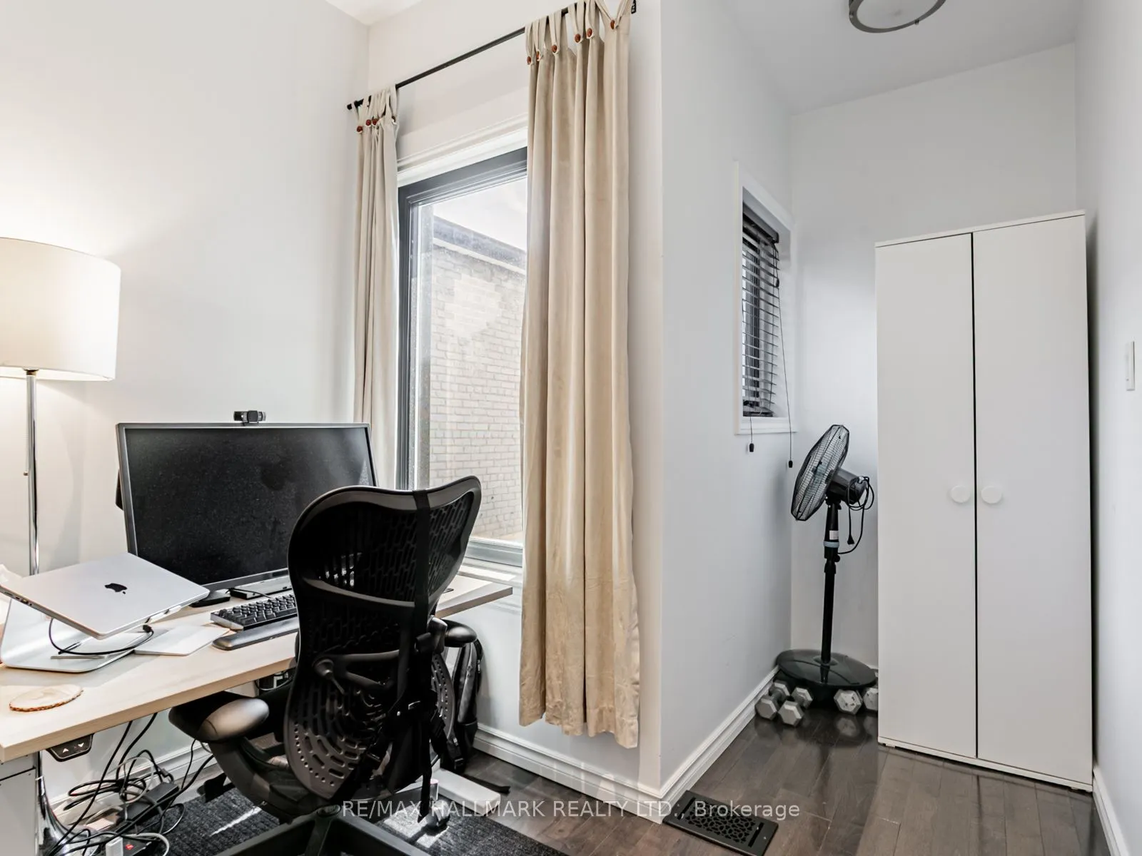 47 Hazelwood Avenue, #Main & 2nd Floor