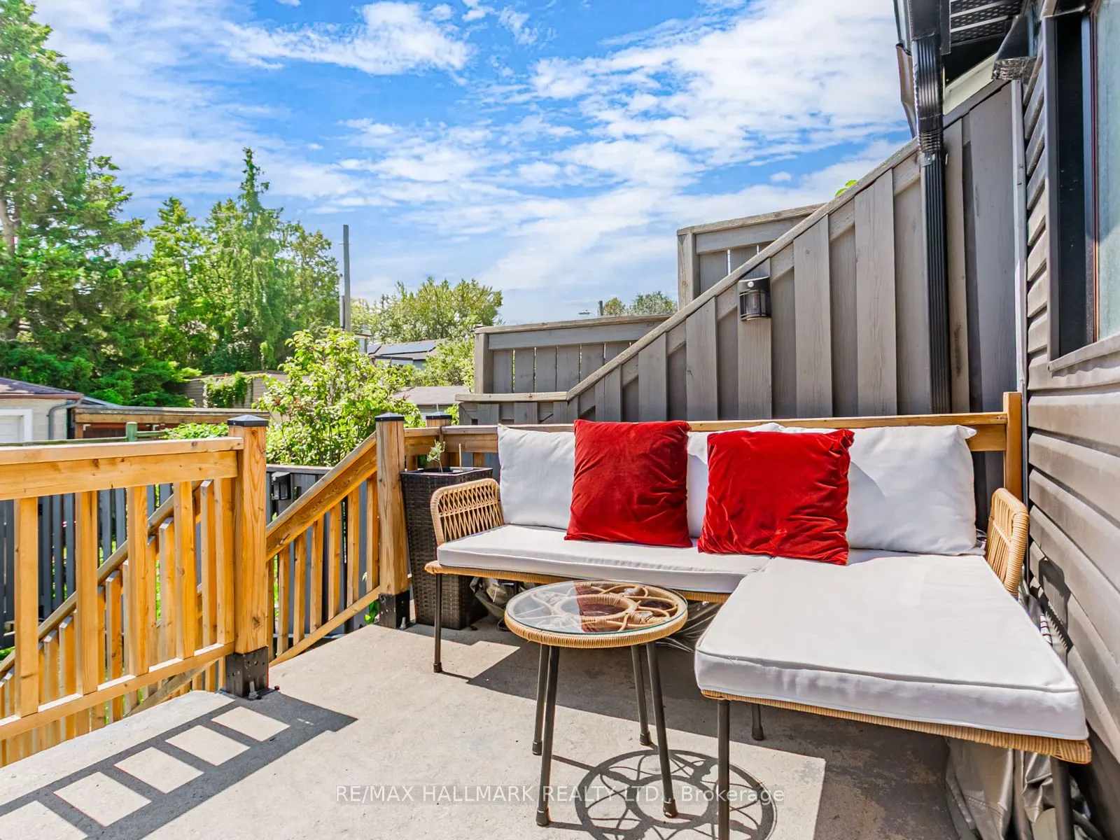 47 Hazelwood Avenue, #Main & 2nd Floor