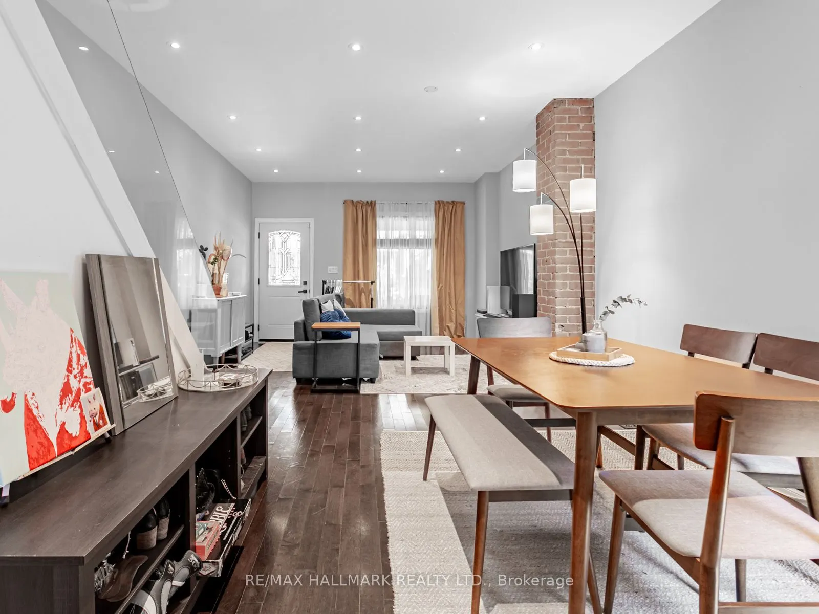 47 Hazelwood Avenue, #Main & 2nd Floor