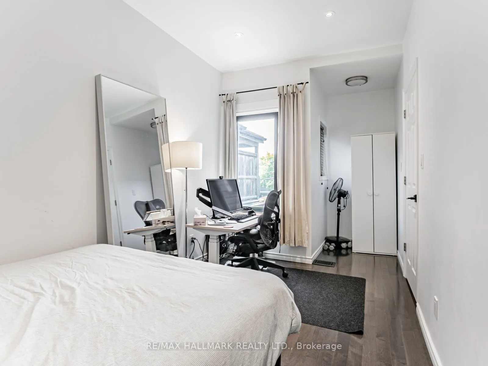 47 Hazelwood Avenue, #Main & 2nd Floor