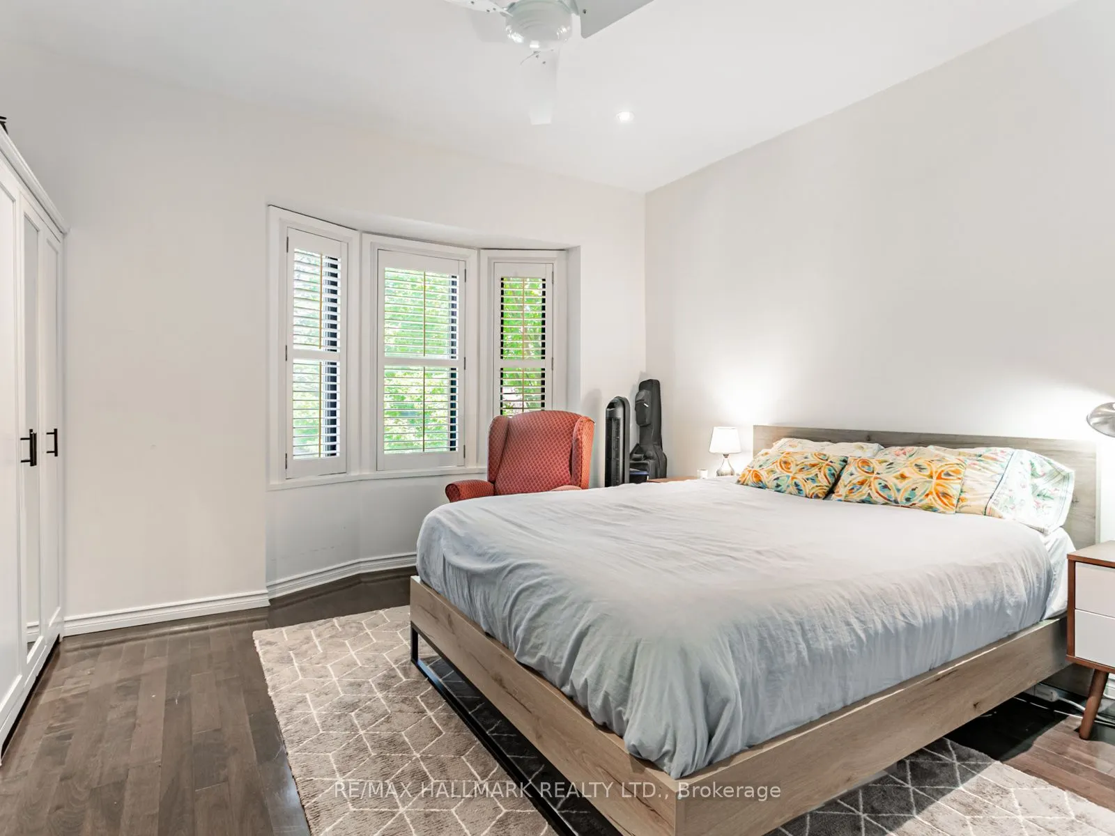 47 Hazelwood Avenue, #Main & 2nd Floor